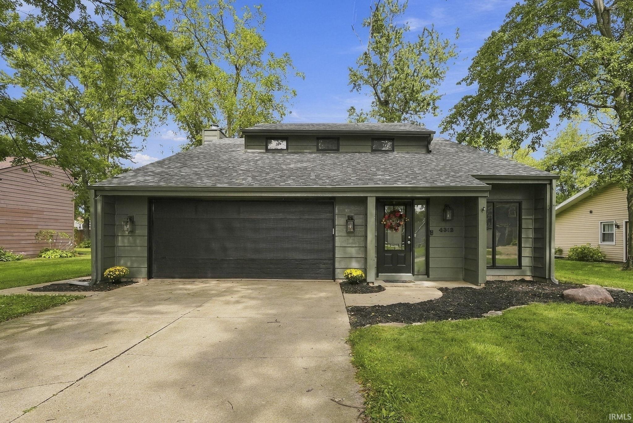 4312 W Kings Row Street Property Photo 1