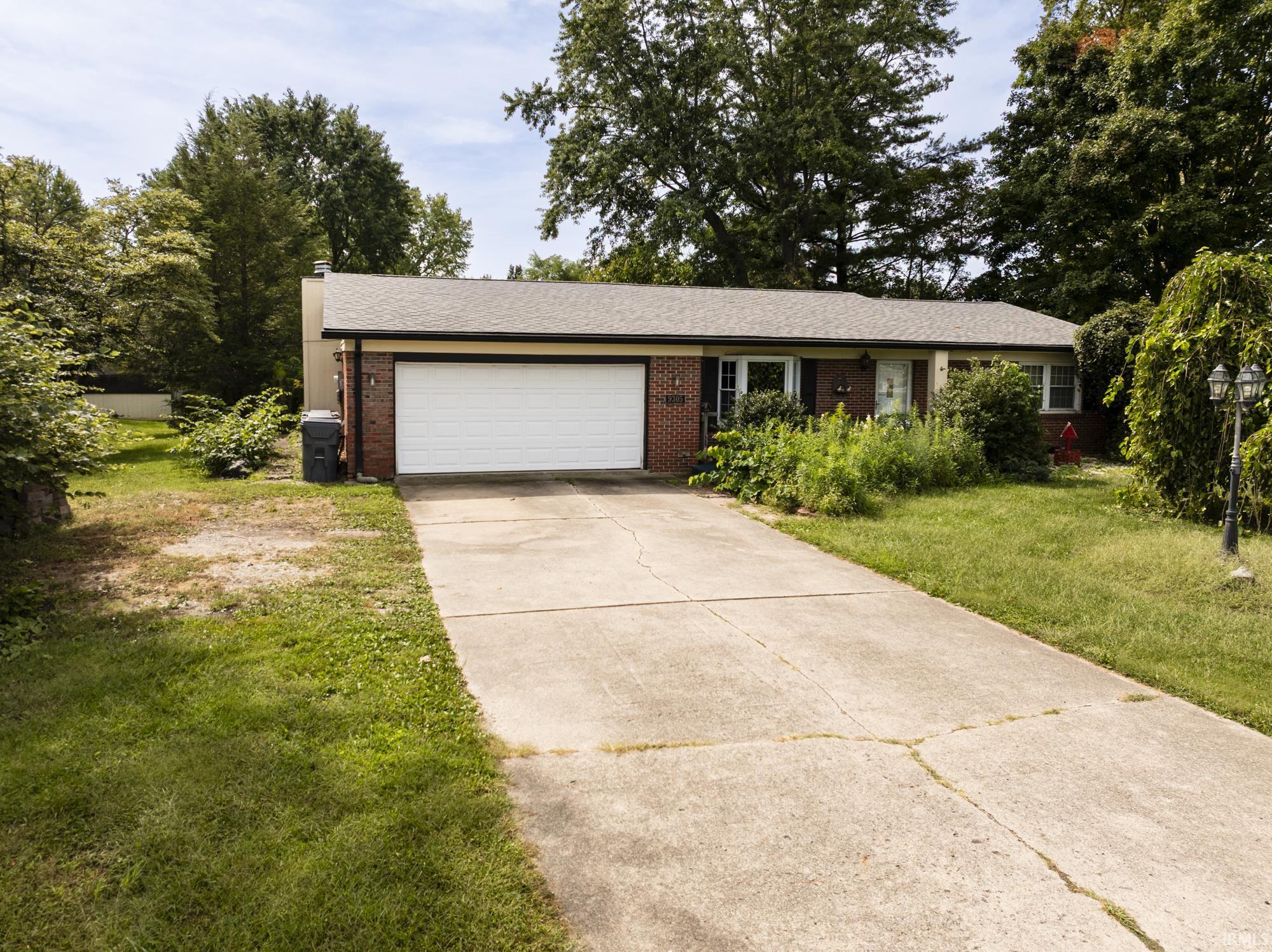 9305 W River Road Property Photo 1