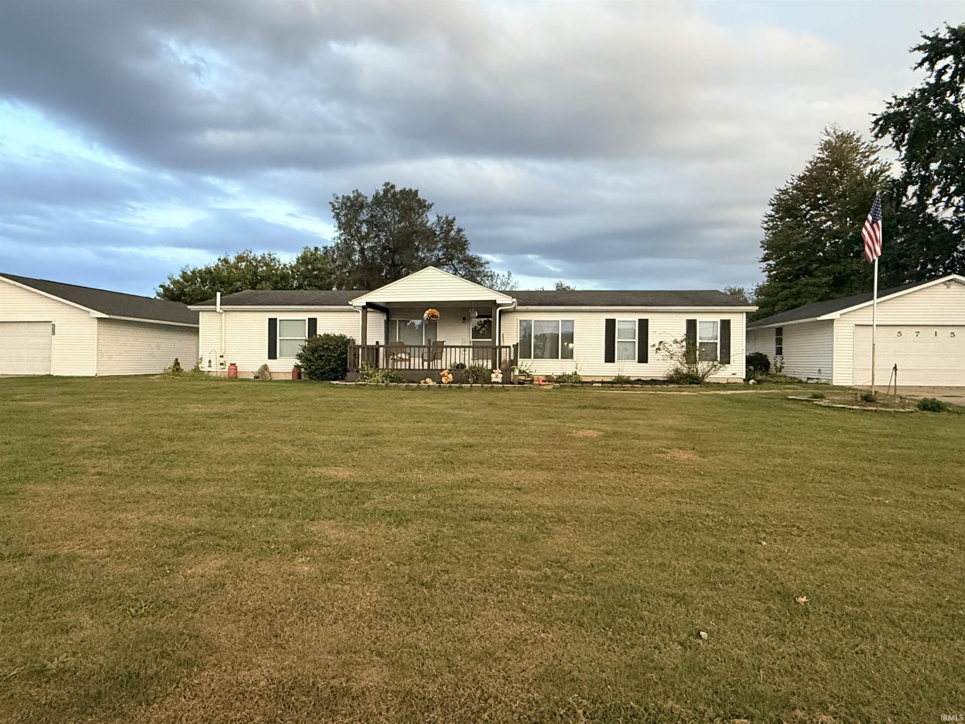 5715 W 100 N Property Photo 1