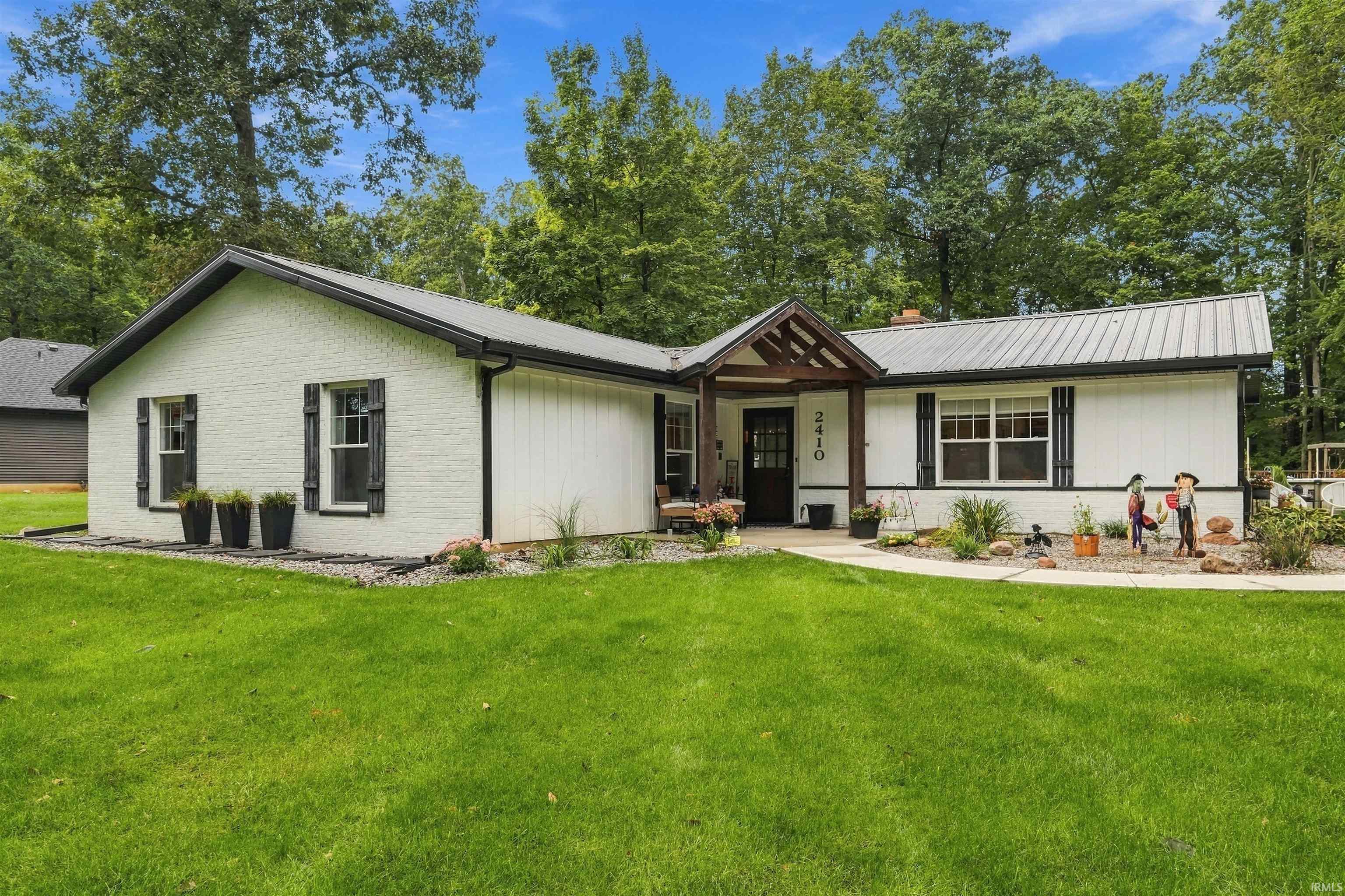 2410 Donna Lynn Lane Property Photo 1