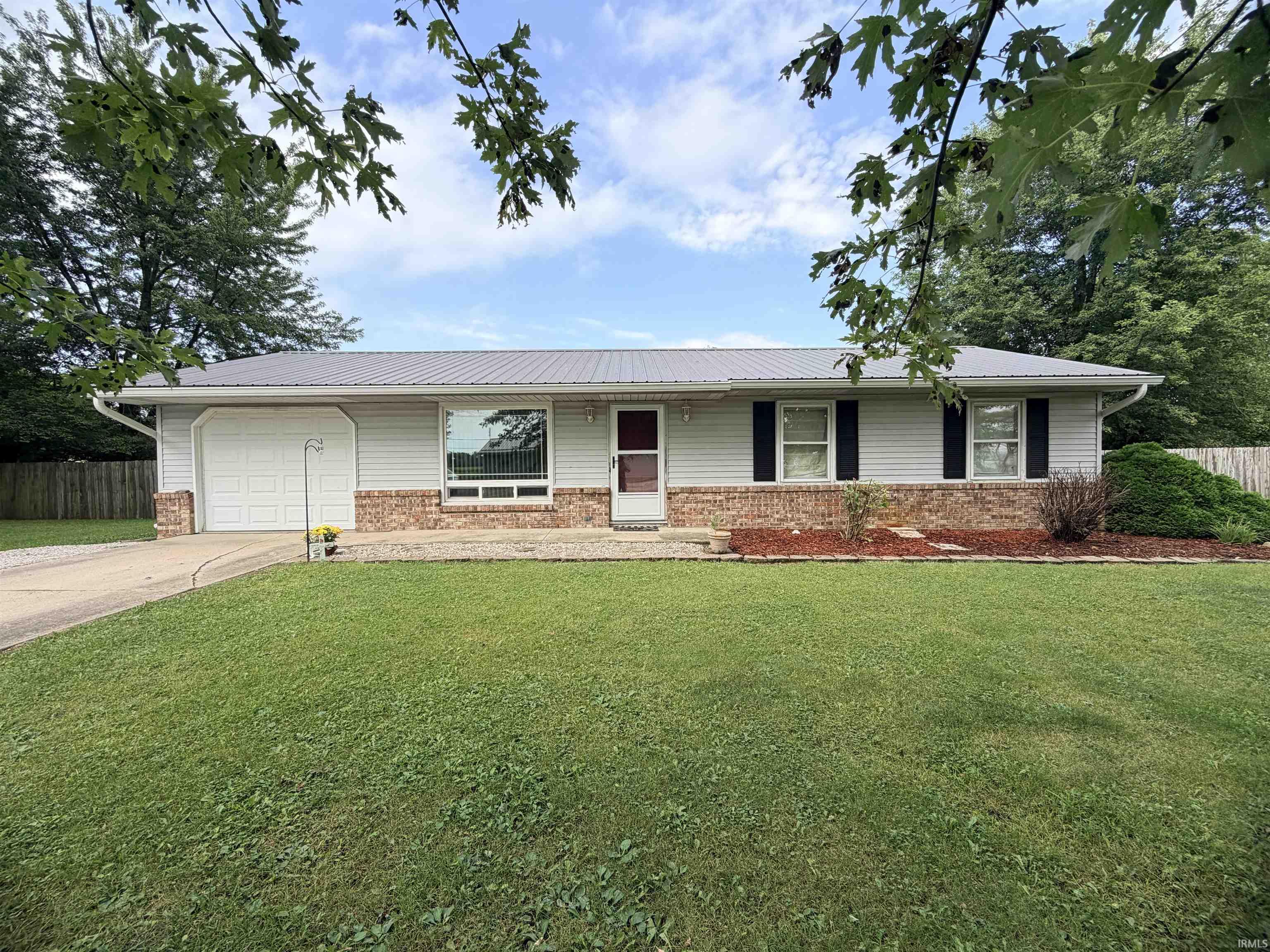 0125 E Linn Road Property Photo 1