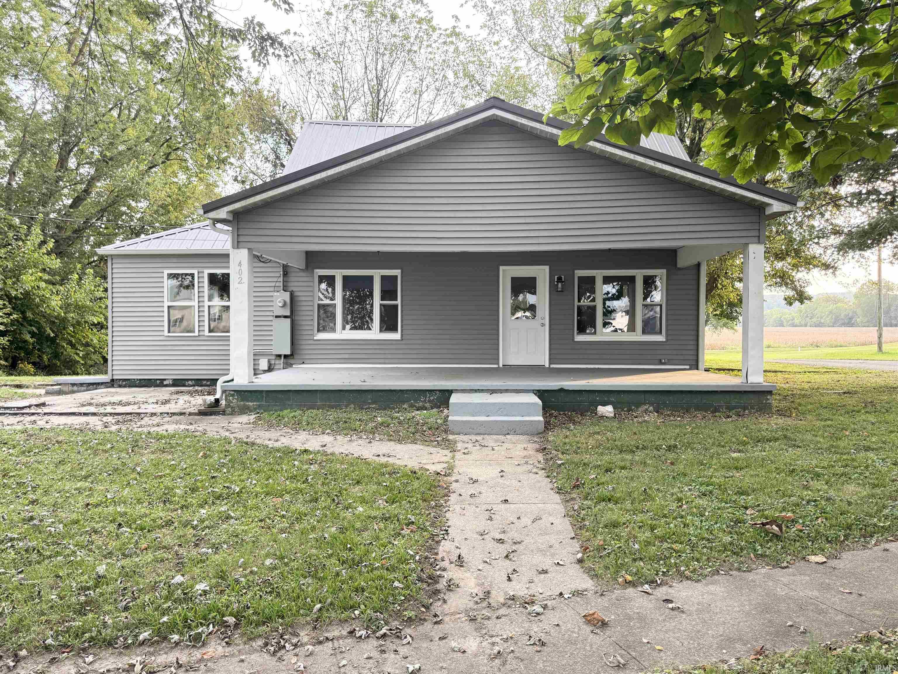 402 2nd Street Property Photo 1
