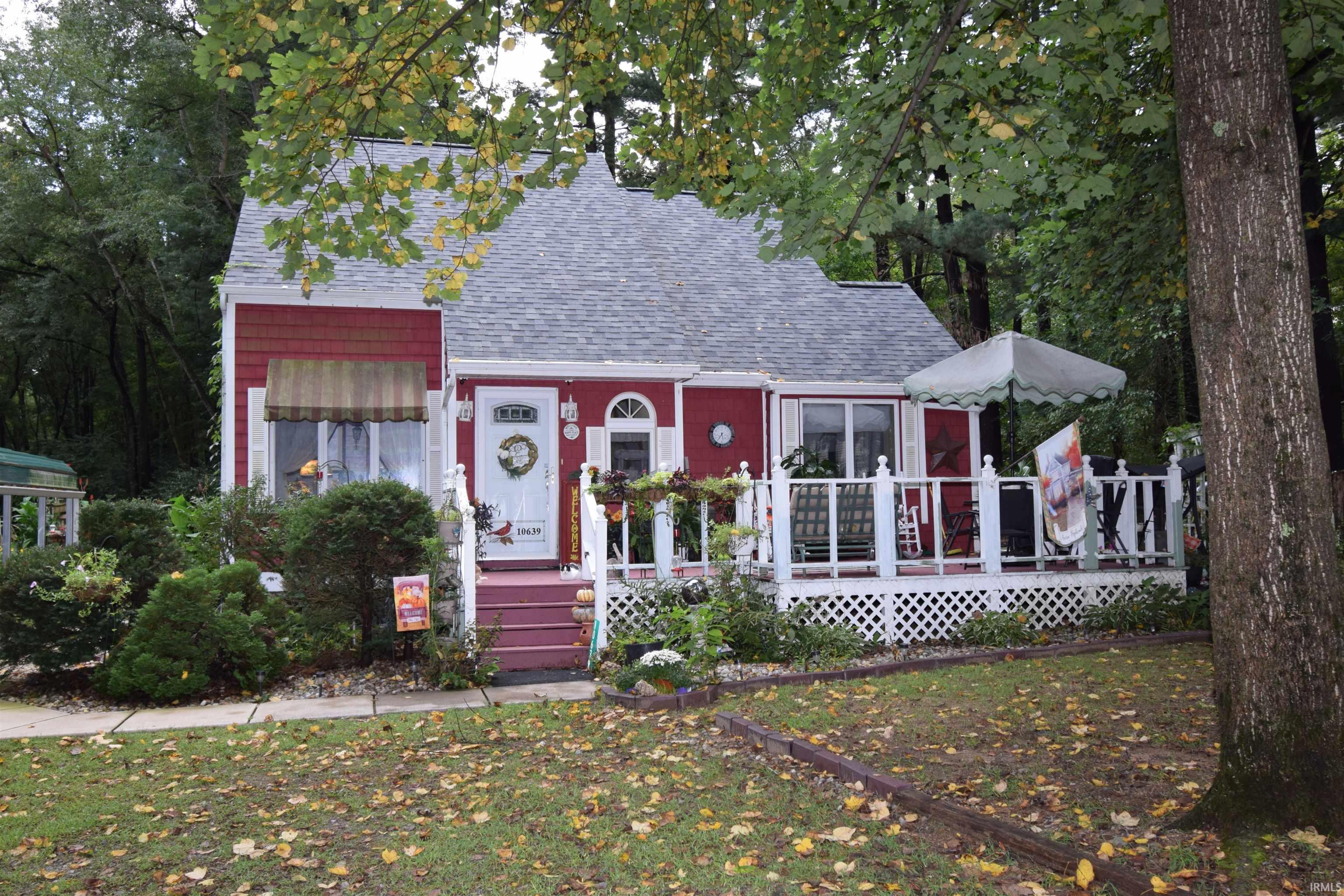 10639 E Iroquois Road Property Photo 1