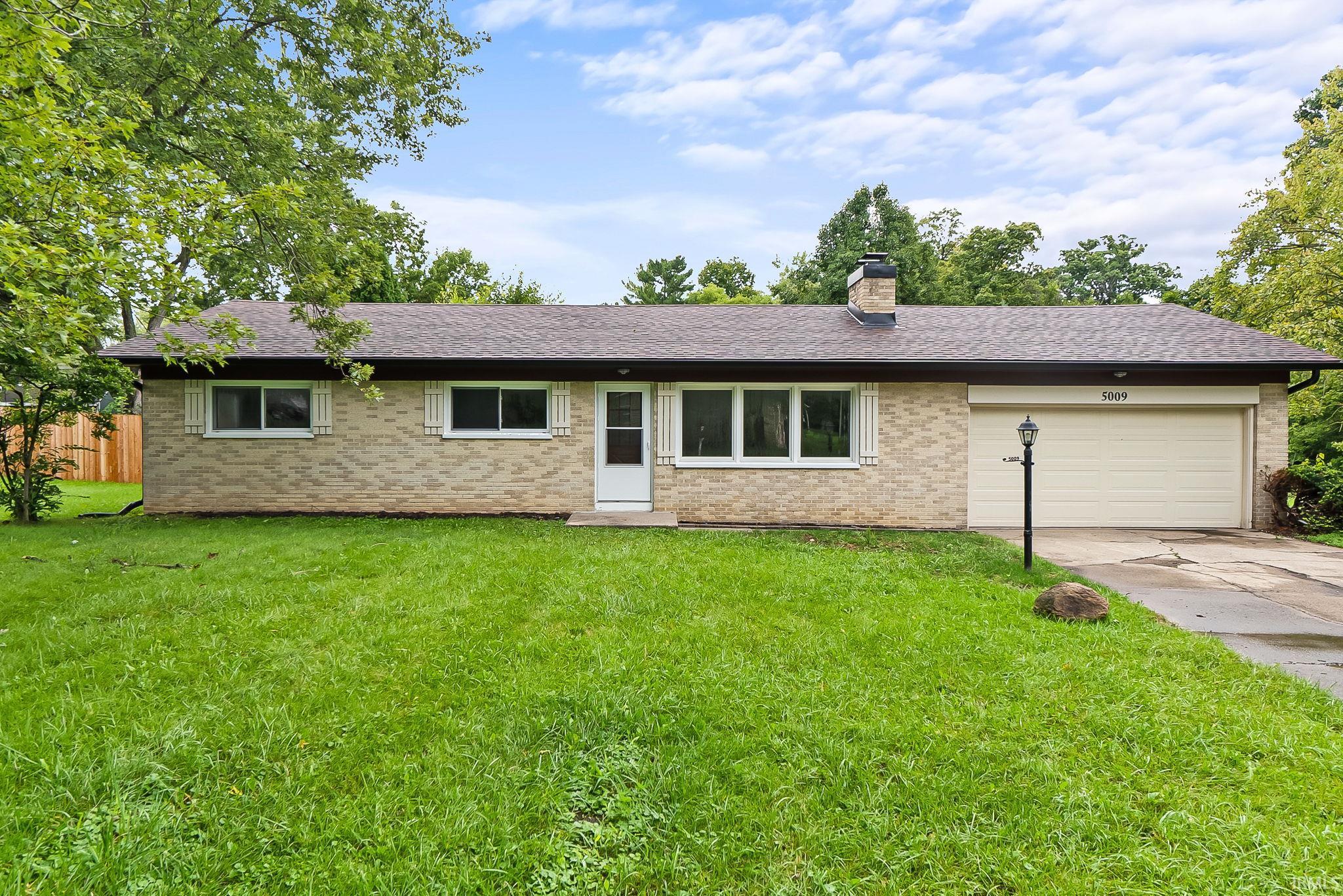 5009 Woodford Drive Property Photo 1
