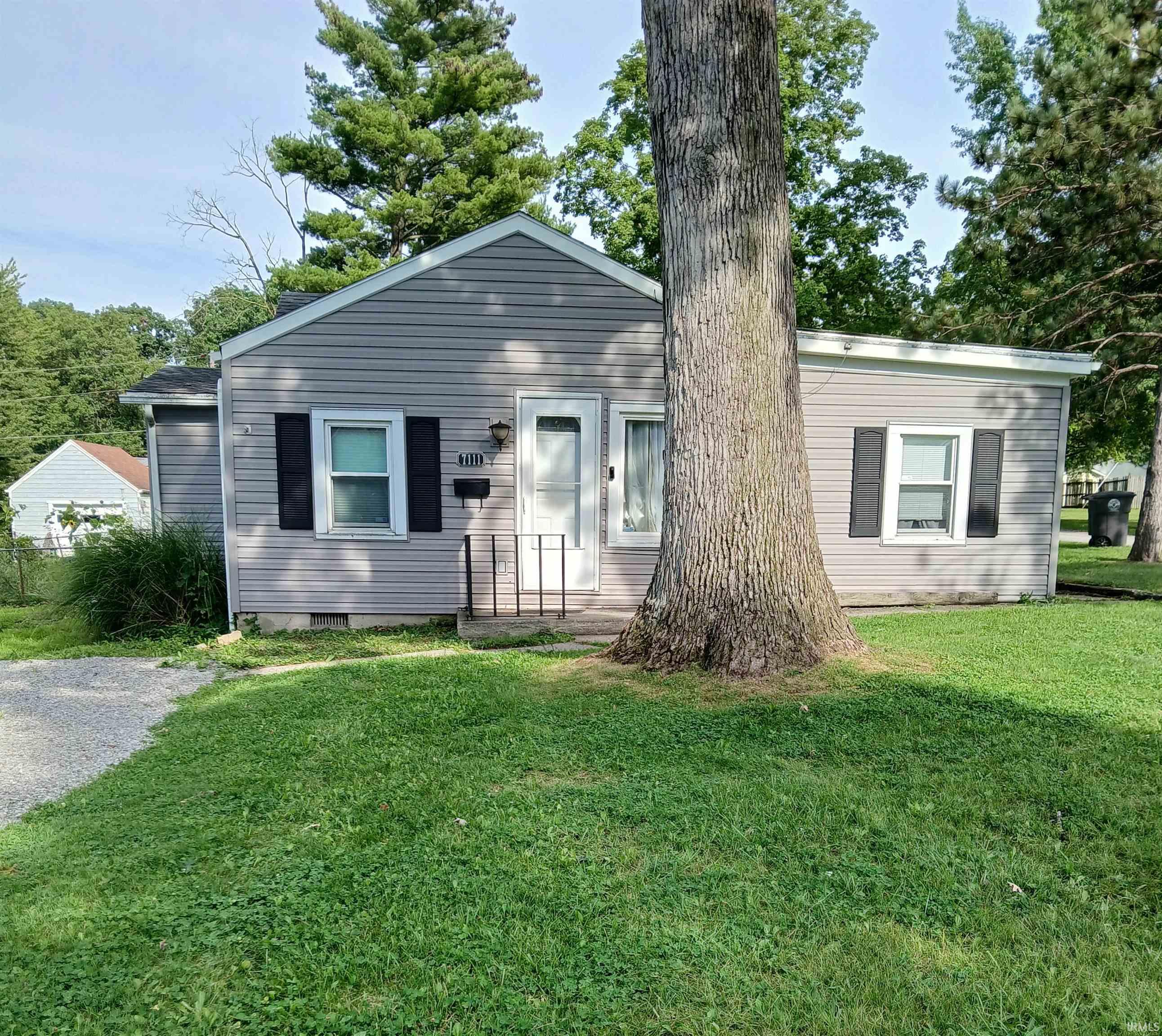 7111 Bradbury Avenue Property Photo 1