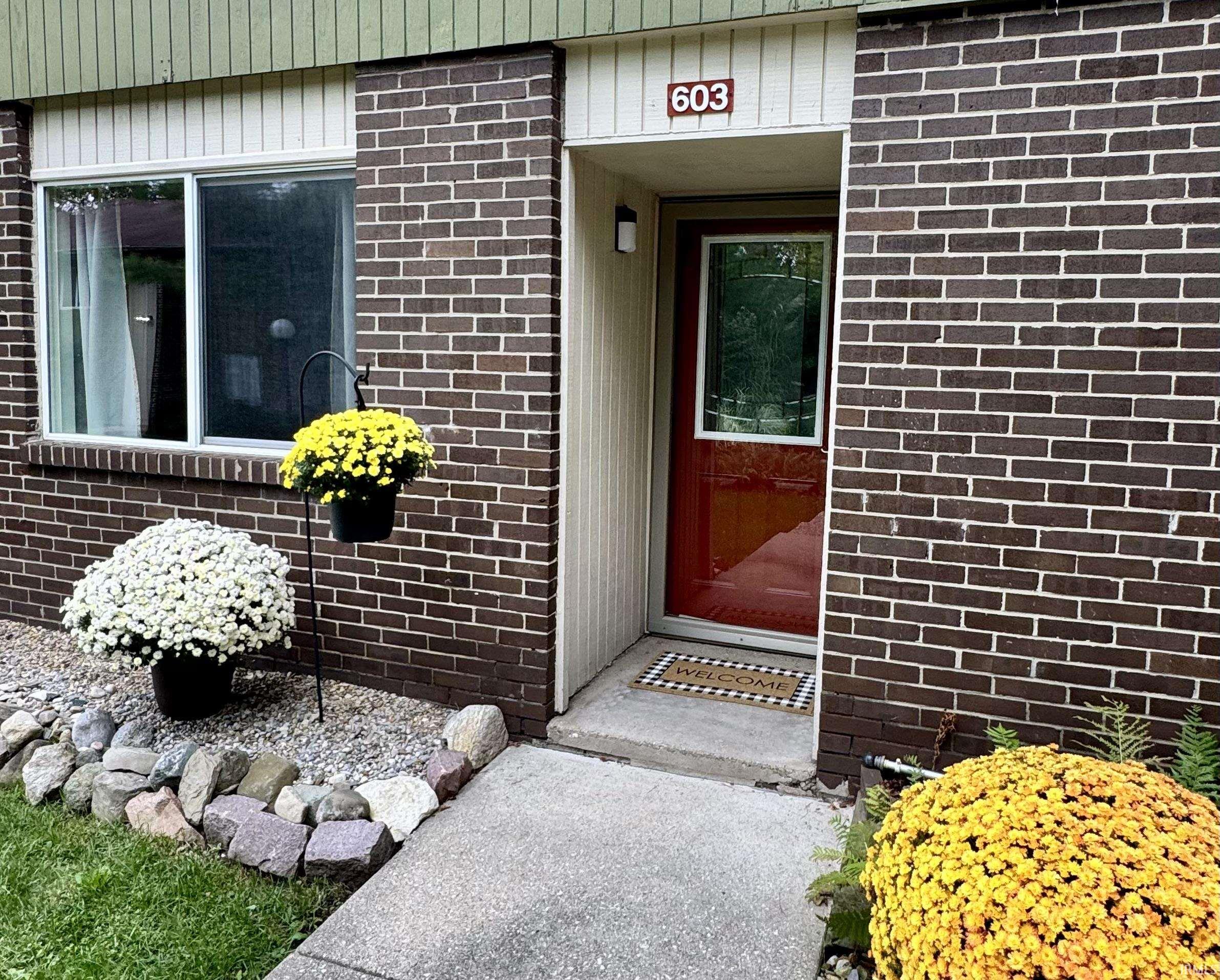 2500 Topsfield Road Property Photo 1