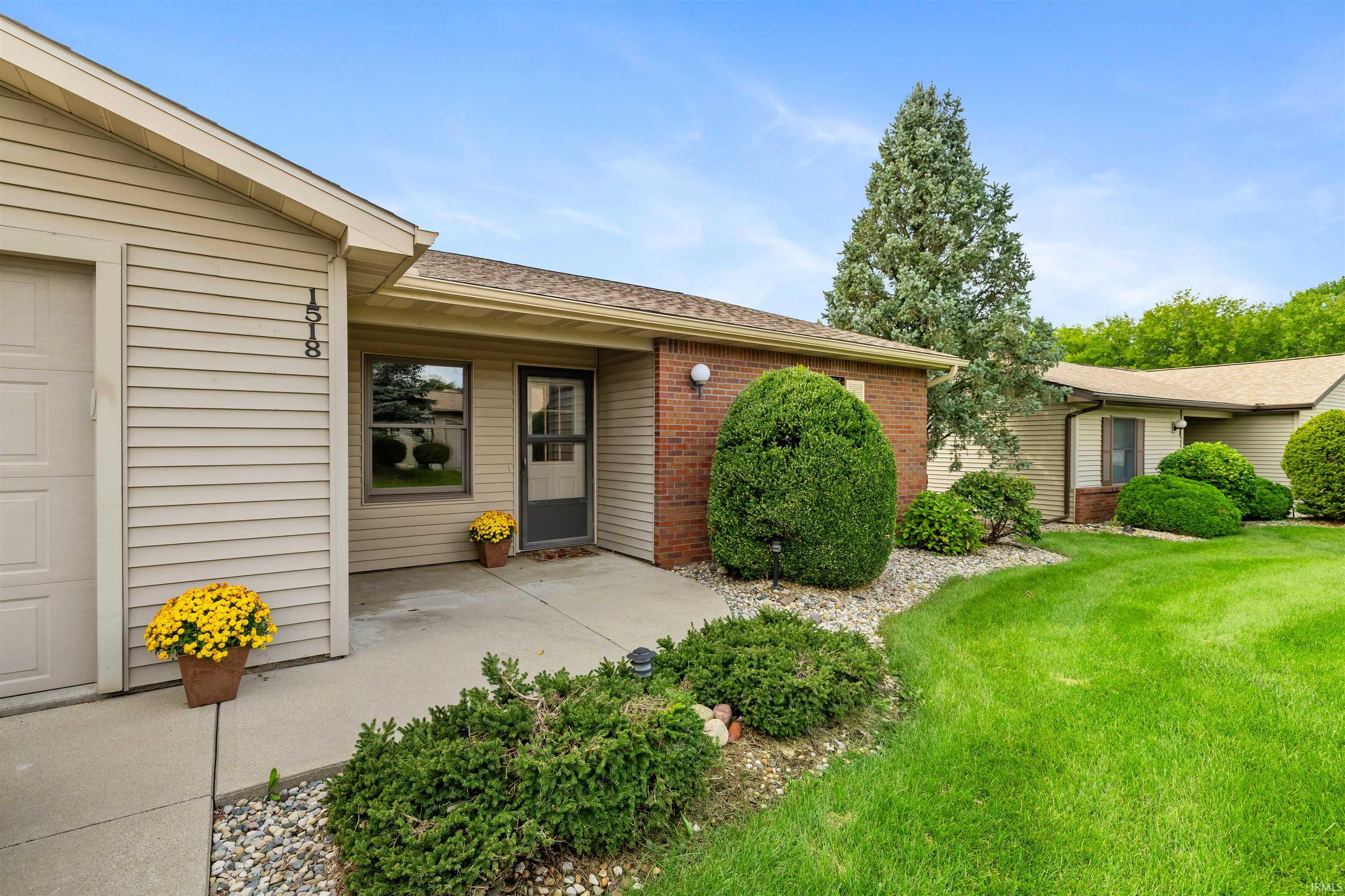 1518 E Kammerer Road Property Photo 1