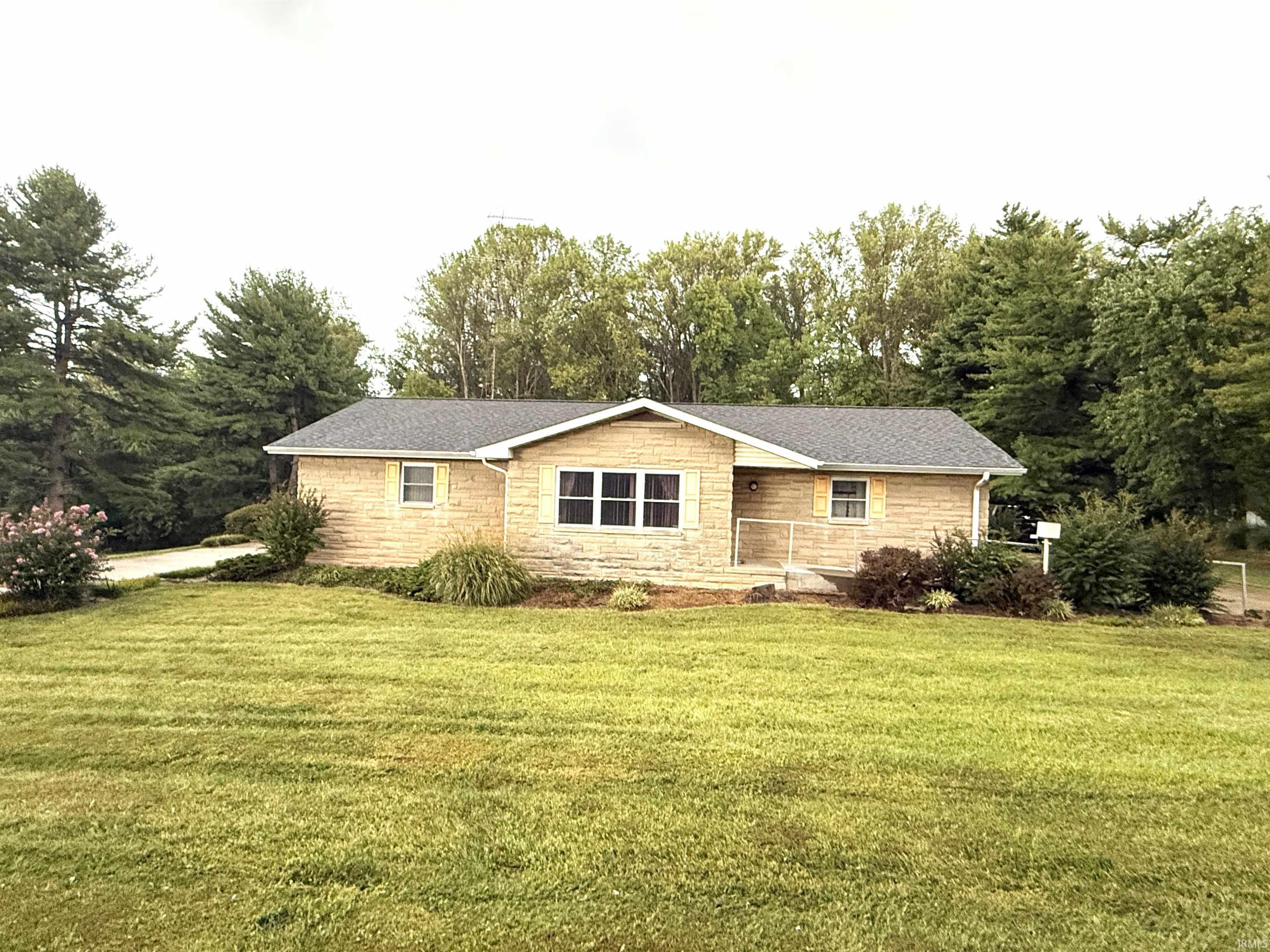 2406 Glennwood Drive Property Photo 1