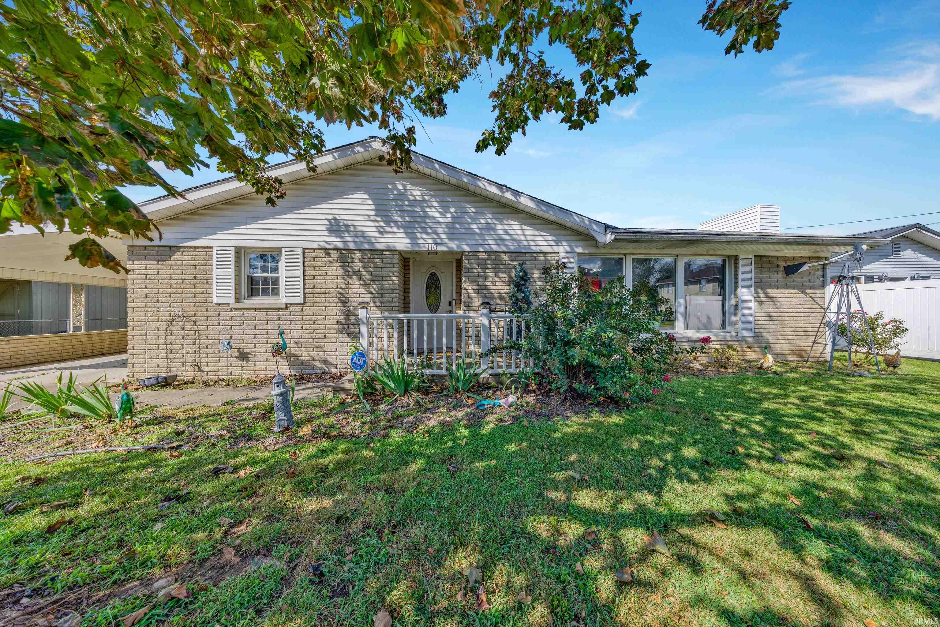110 E Pine Street Property Photo 1