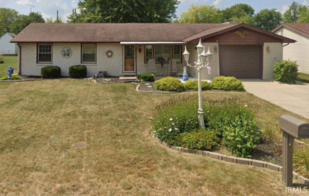 2611 Maple Drive Property Photo 1