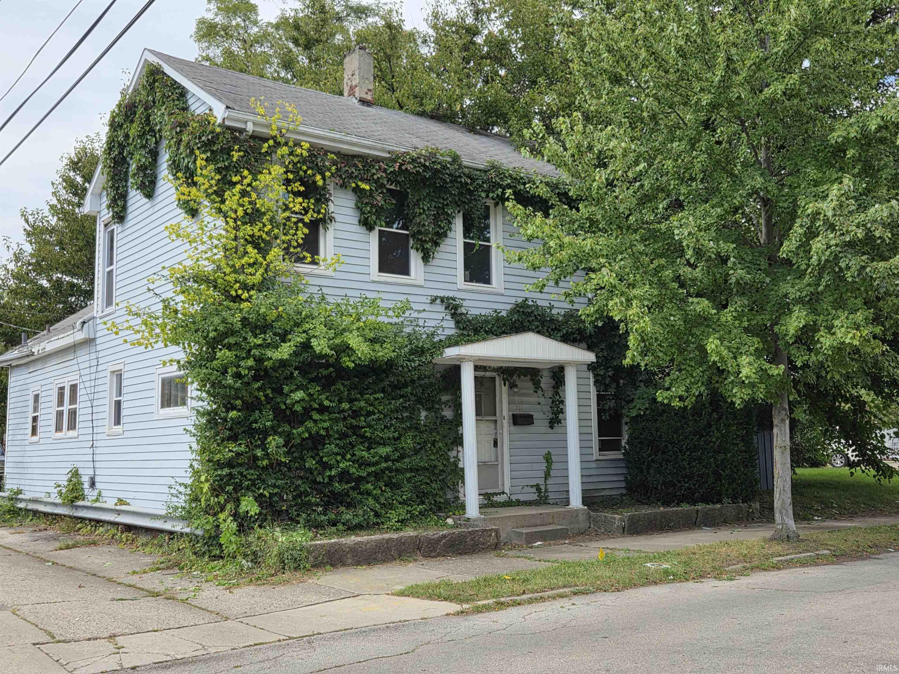 211 S Cherry Street Property Photo 1
