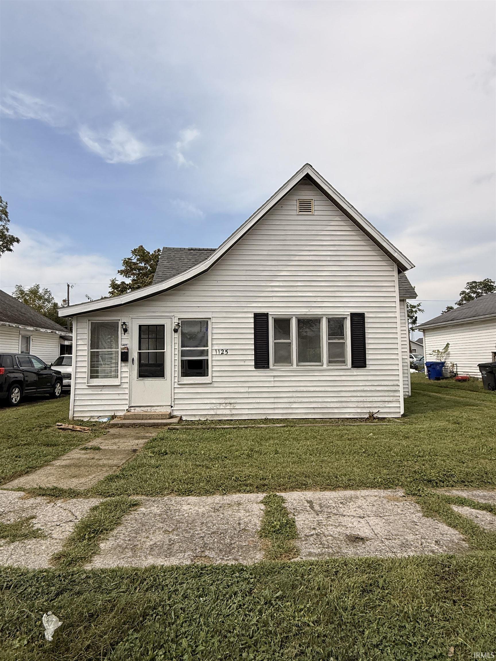 1125 N Bell Street Property Photo 1