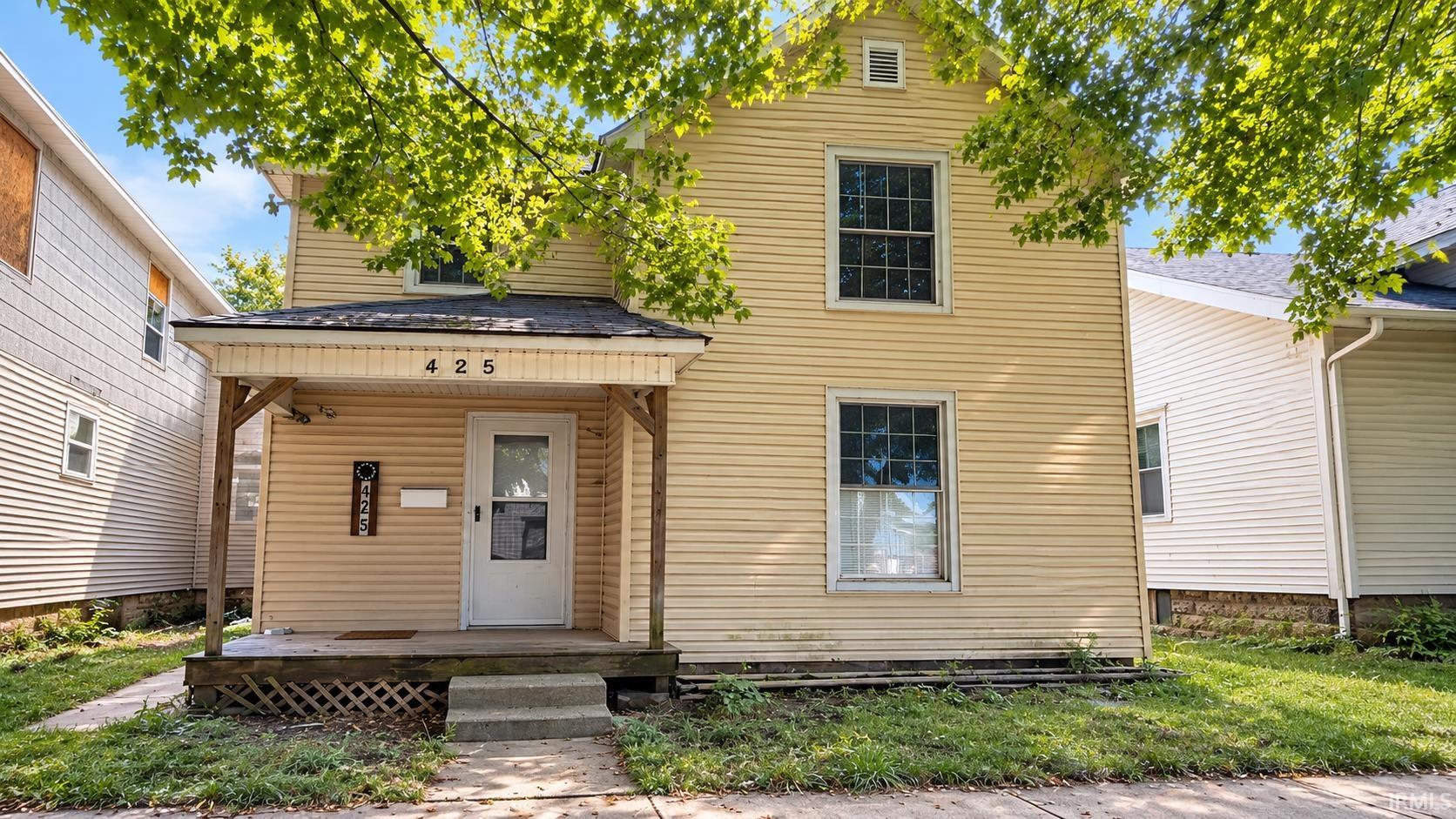 425 W Broadway Street Property Photo 1