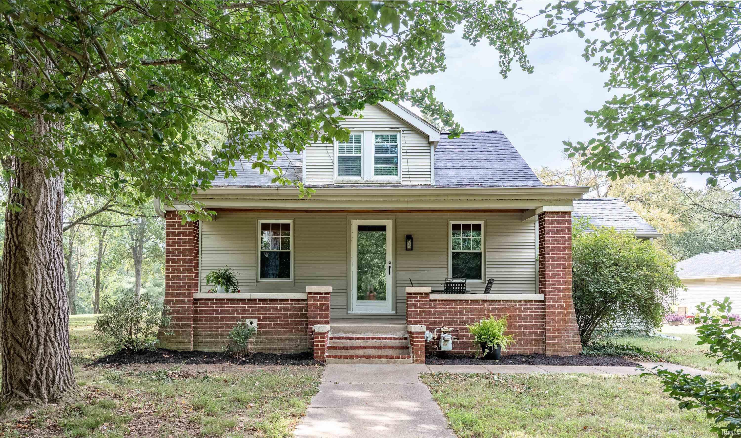 640 W Boonville-new Harmony Road Property Photo 1