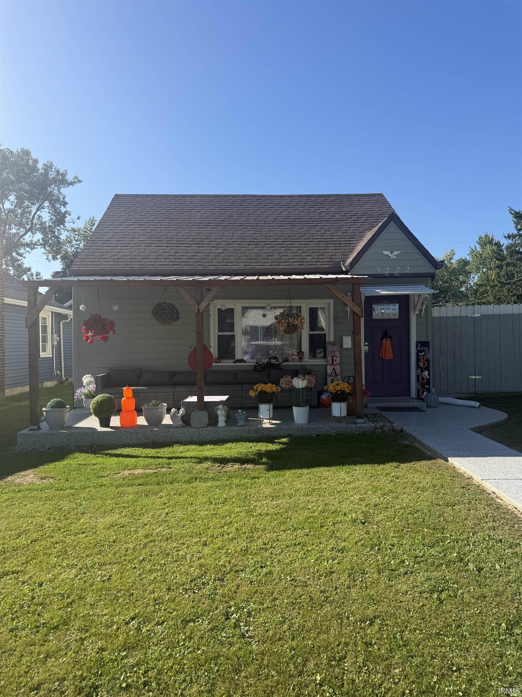 3222 Harvester Avenue Property Photo 1