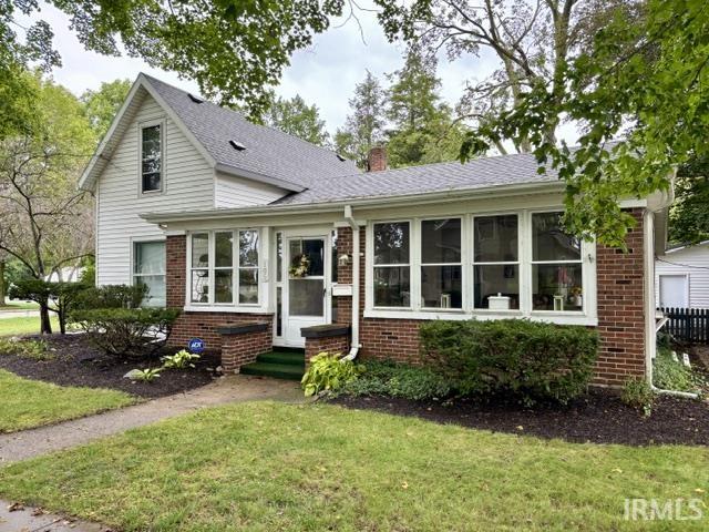 105 S Riverside Drive Property Photo 1