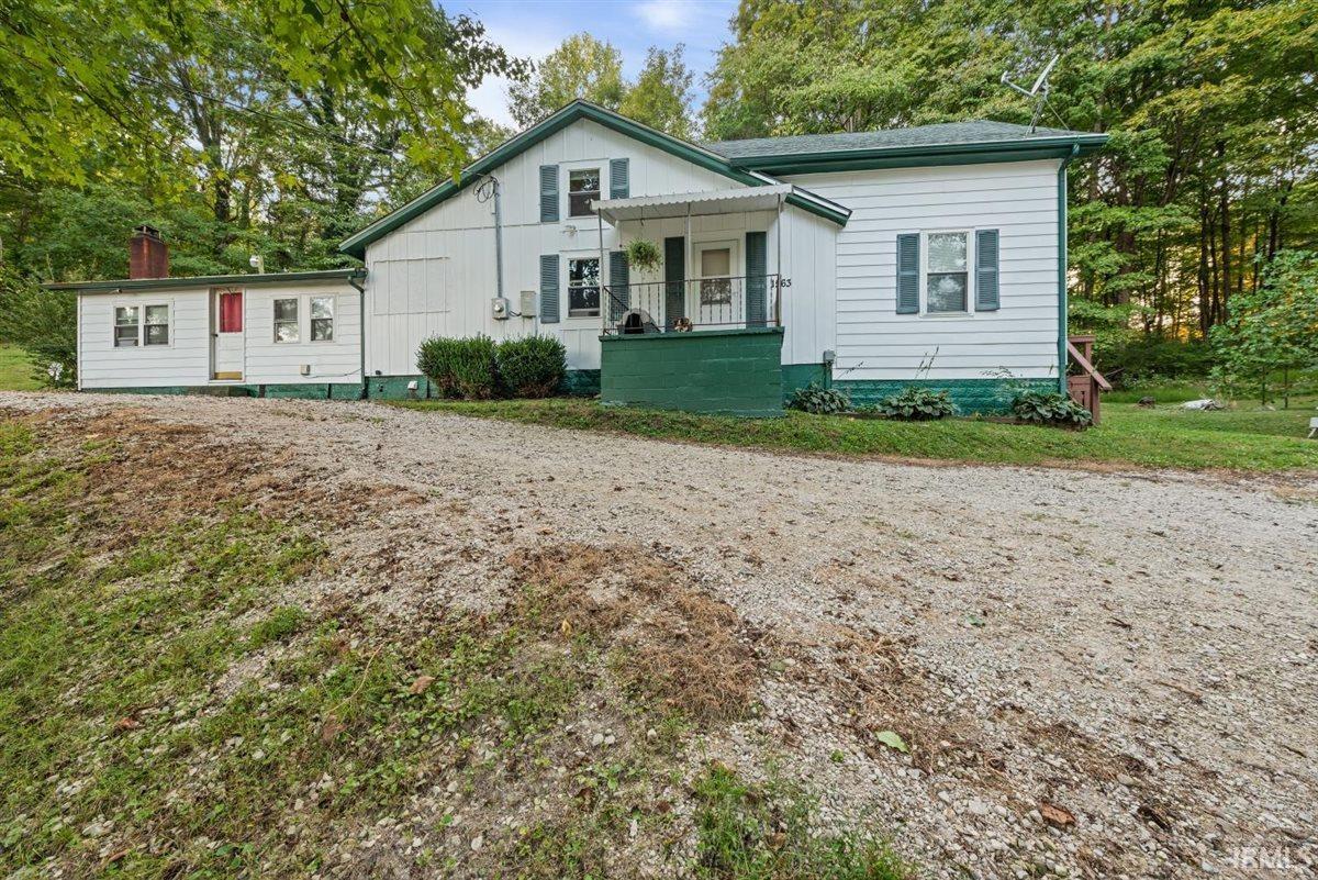 1563 N County 1075 W Road Property Photo 1