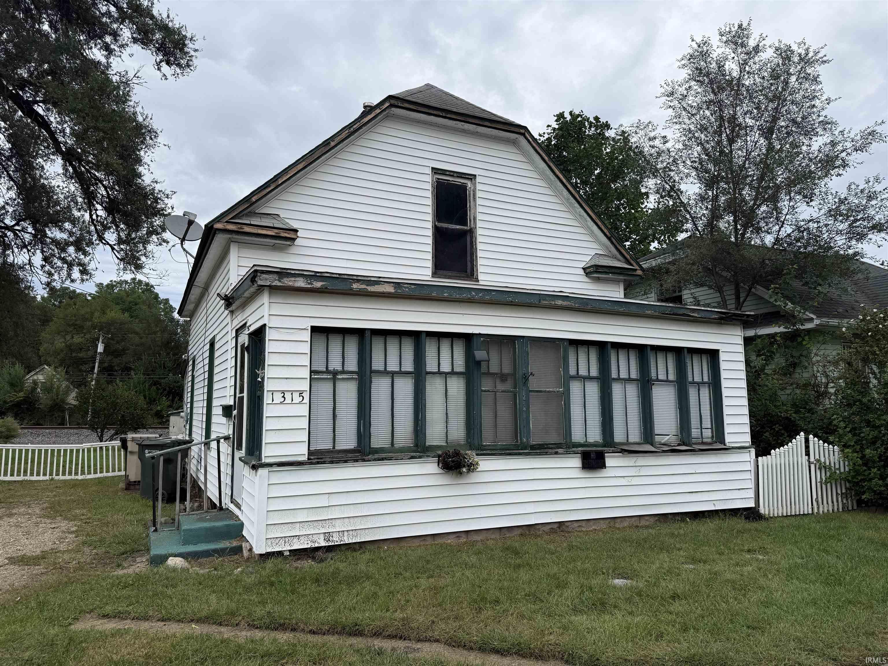1315 E Indiana Avenue Property Photo 1