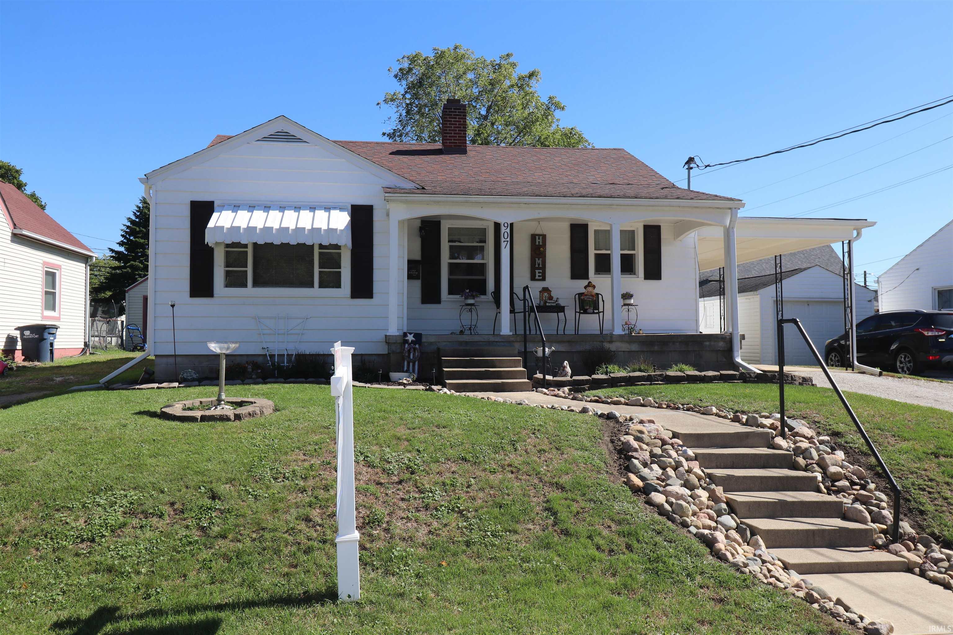907 N Main Street Property Photo 1