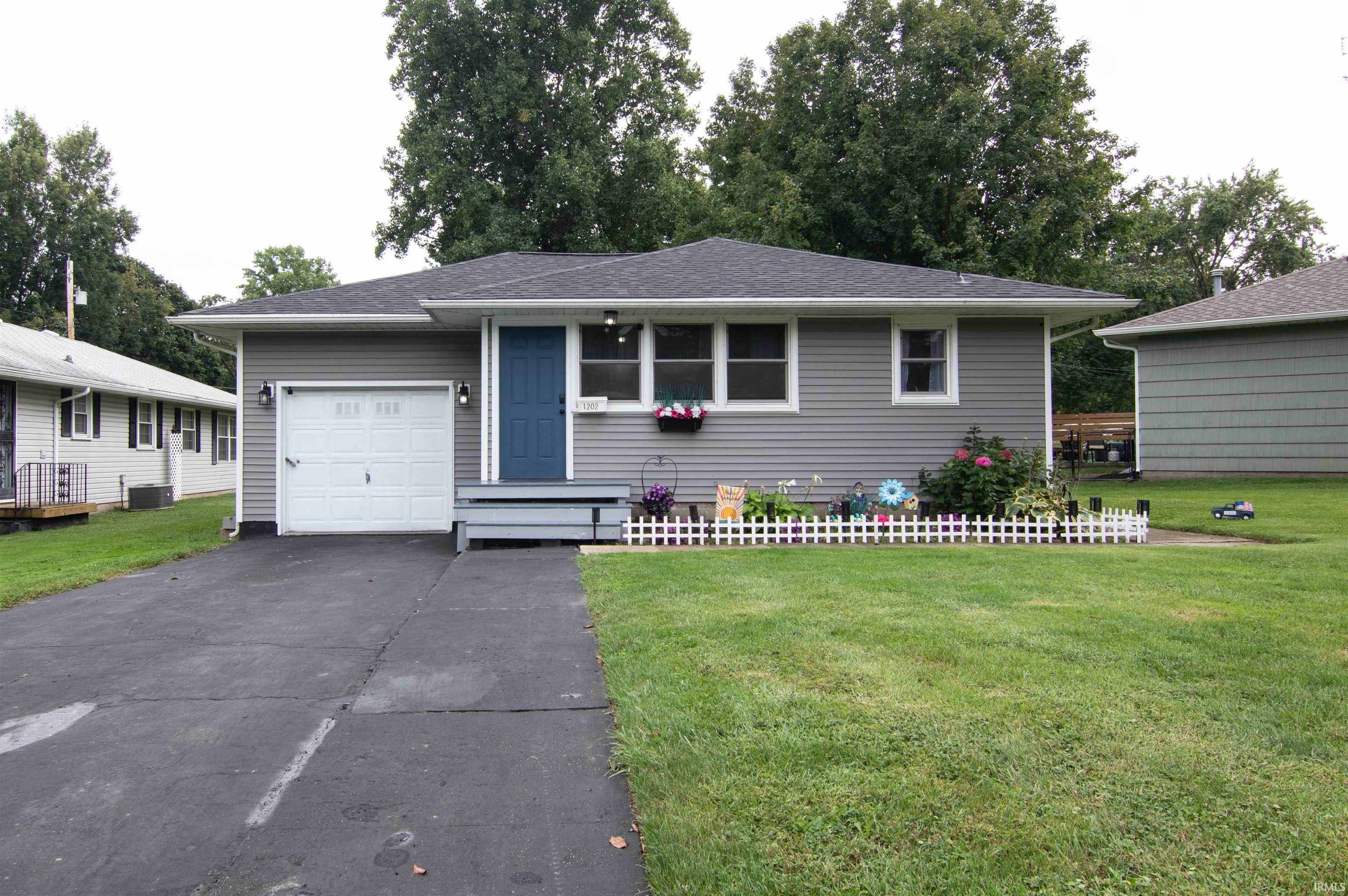 1202 E 32nd Street Property Photo 1