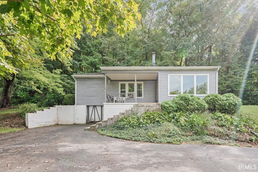 809 W Riverside Drive Property Photo 1
