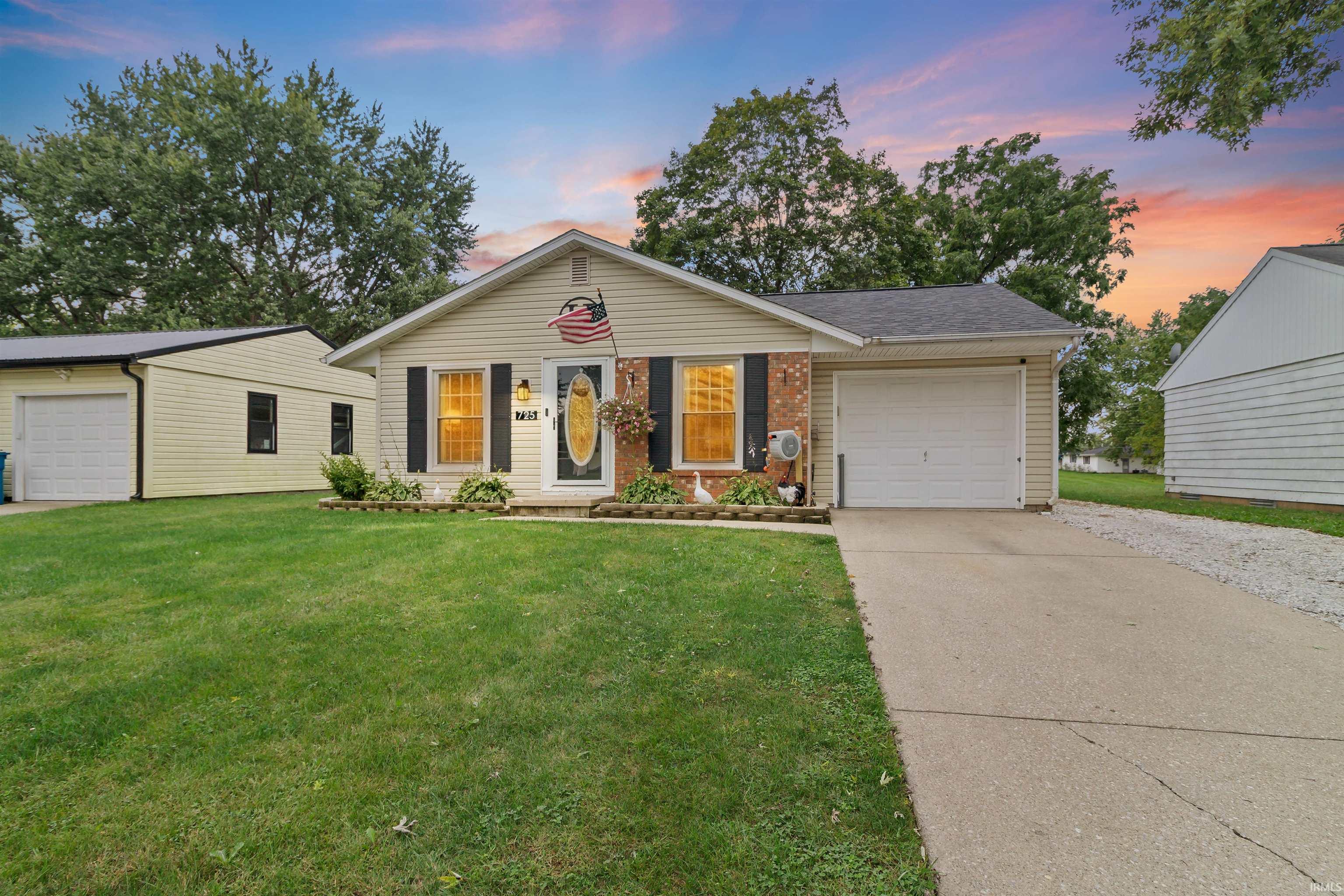 725 Beech Drive Property Photo 1