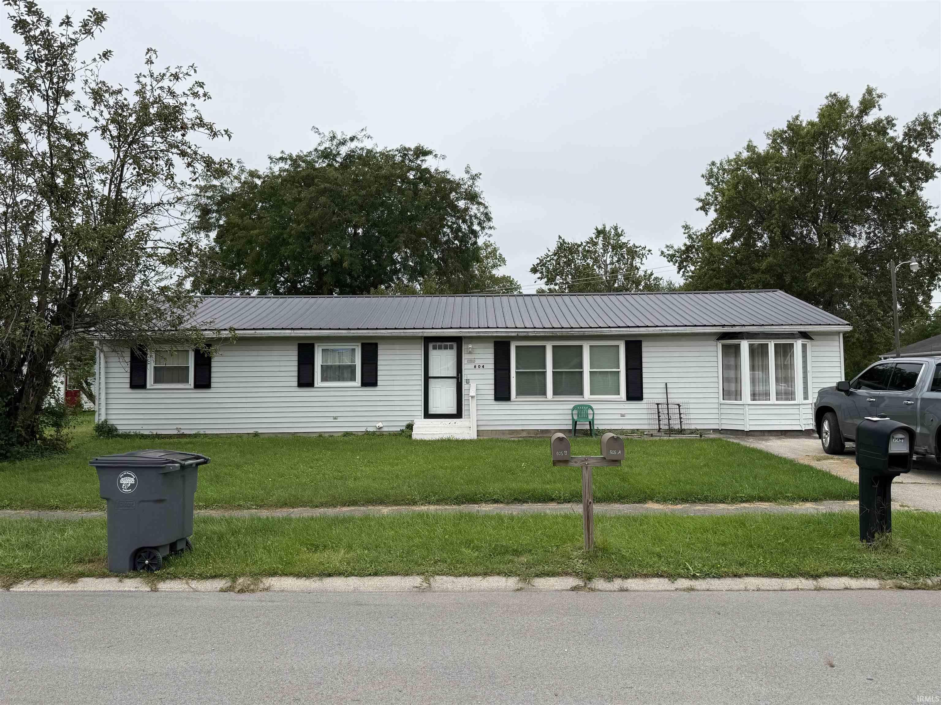 604 S Western Avenue Property Photo 1