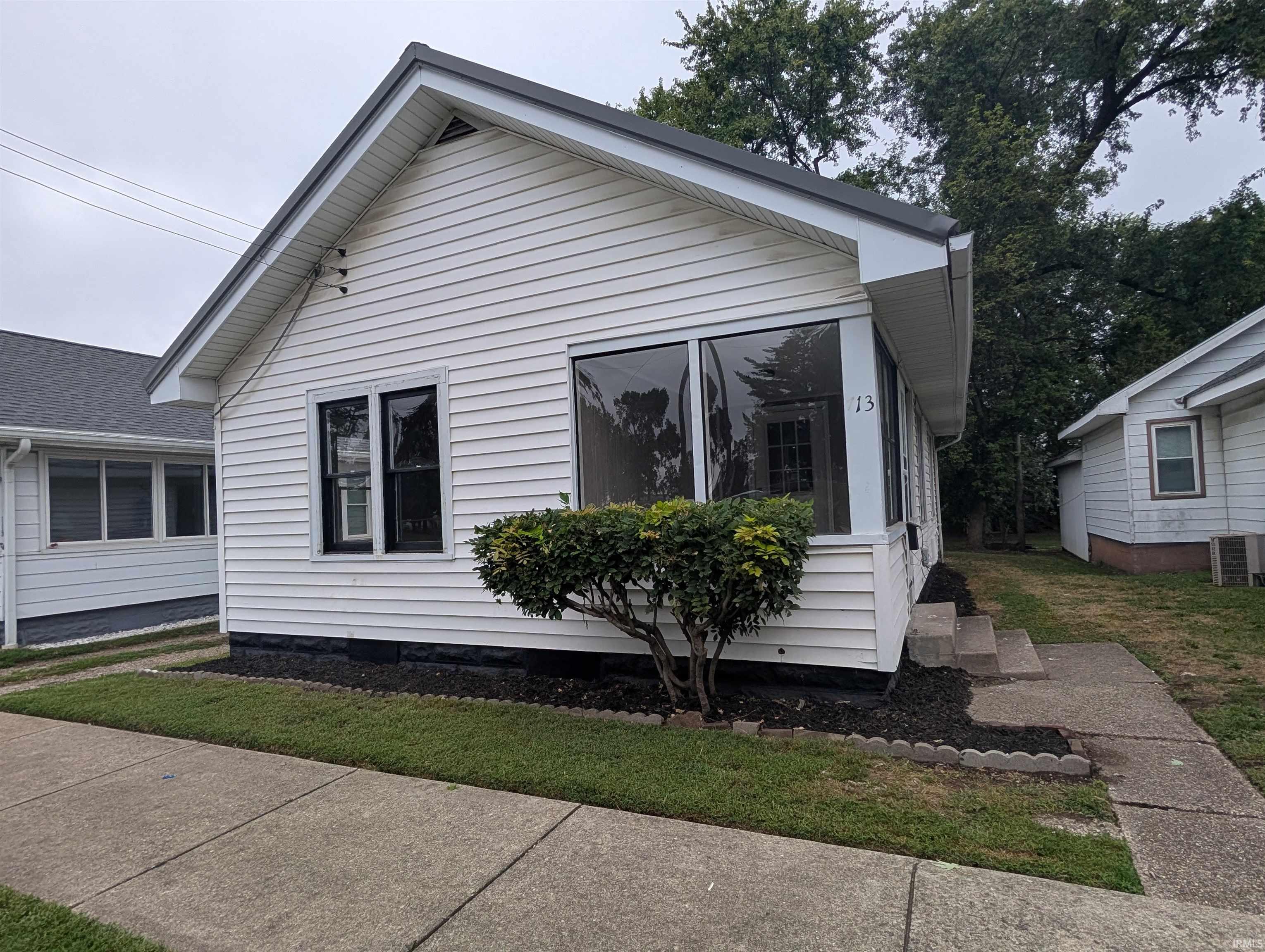 713 S 10 Street Property Photo 1