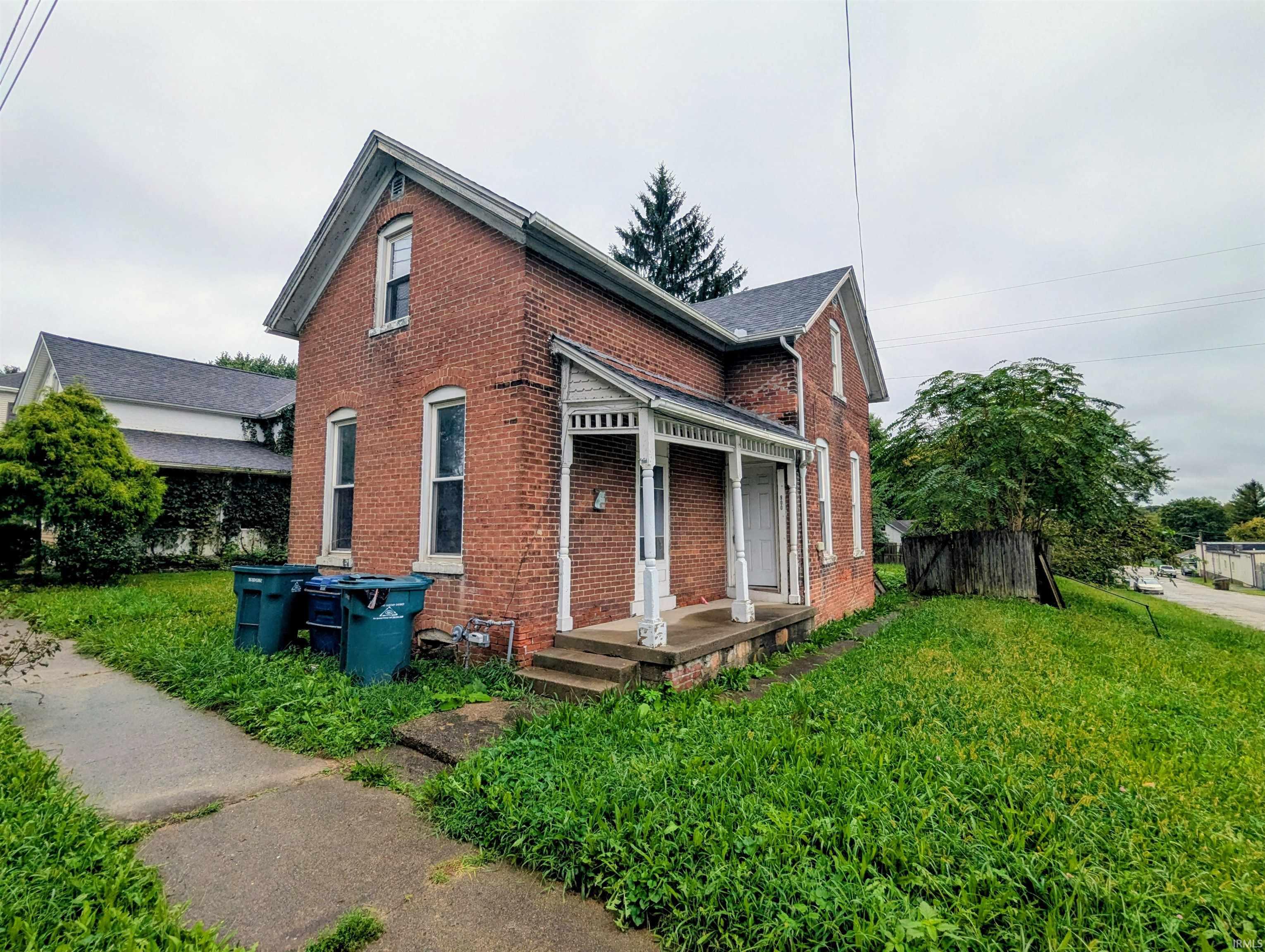 900 S 5th Street