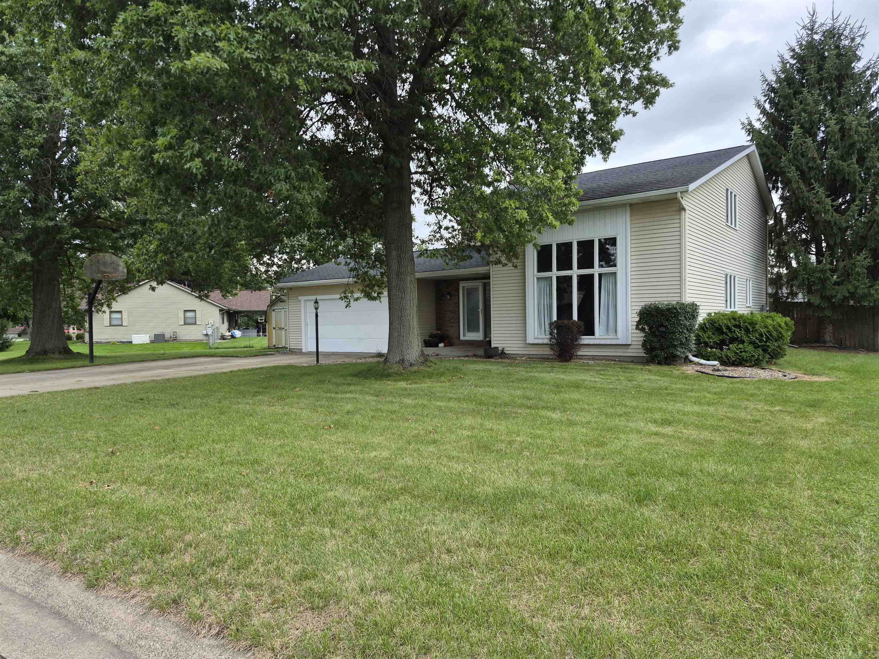 11689 S Strohm Drive Property Photo 1