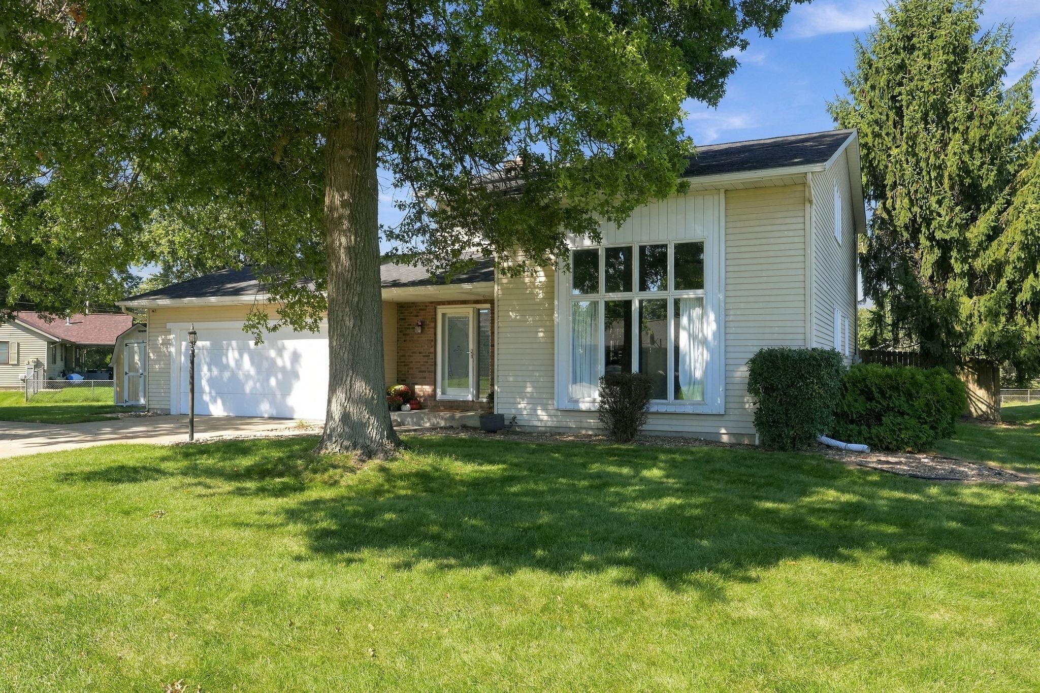 11689 S Strohm Drive Property Photo 1