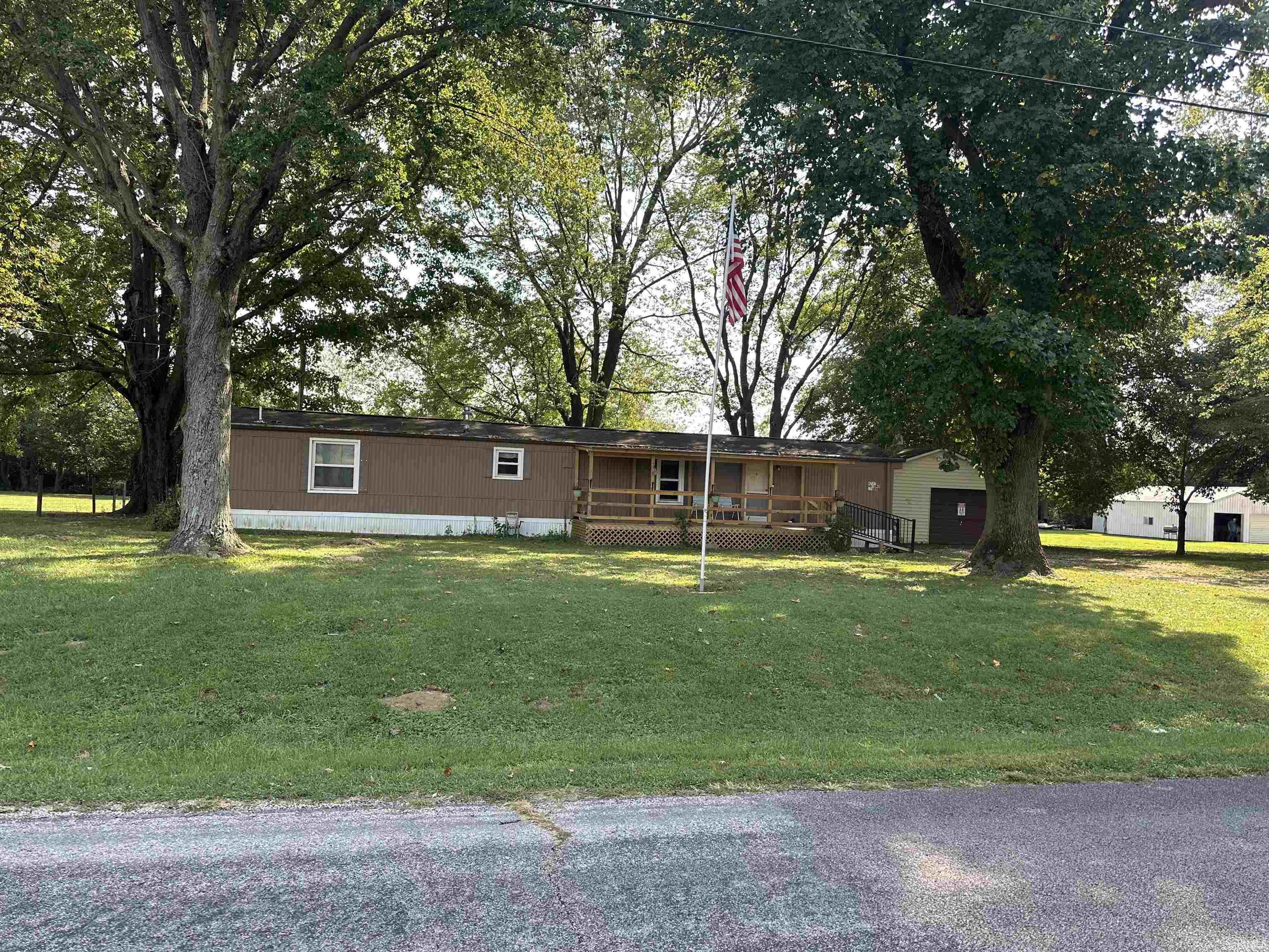8727 W County Road 150 N Property Photo 1