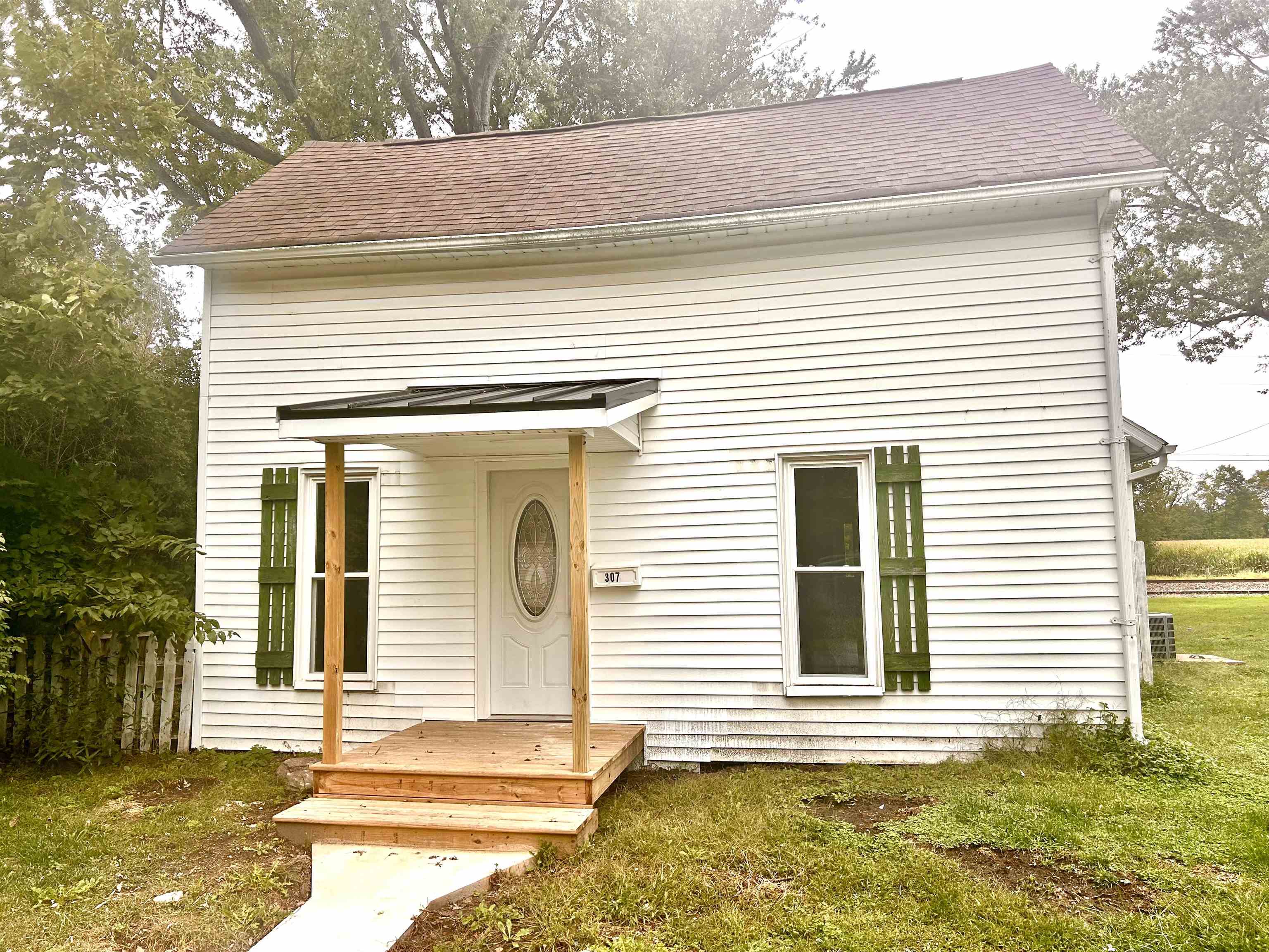 307 E Broad Street Property Photo 1