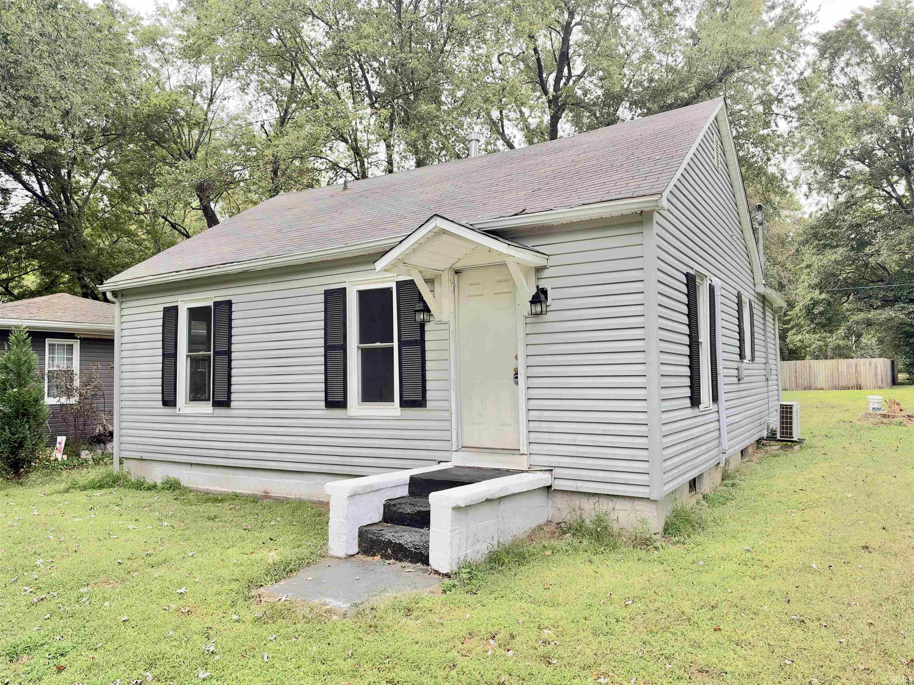 1213 N Johnson Street Property Photo 1