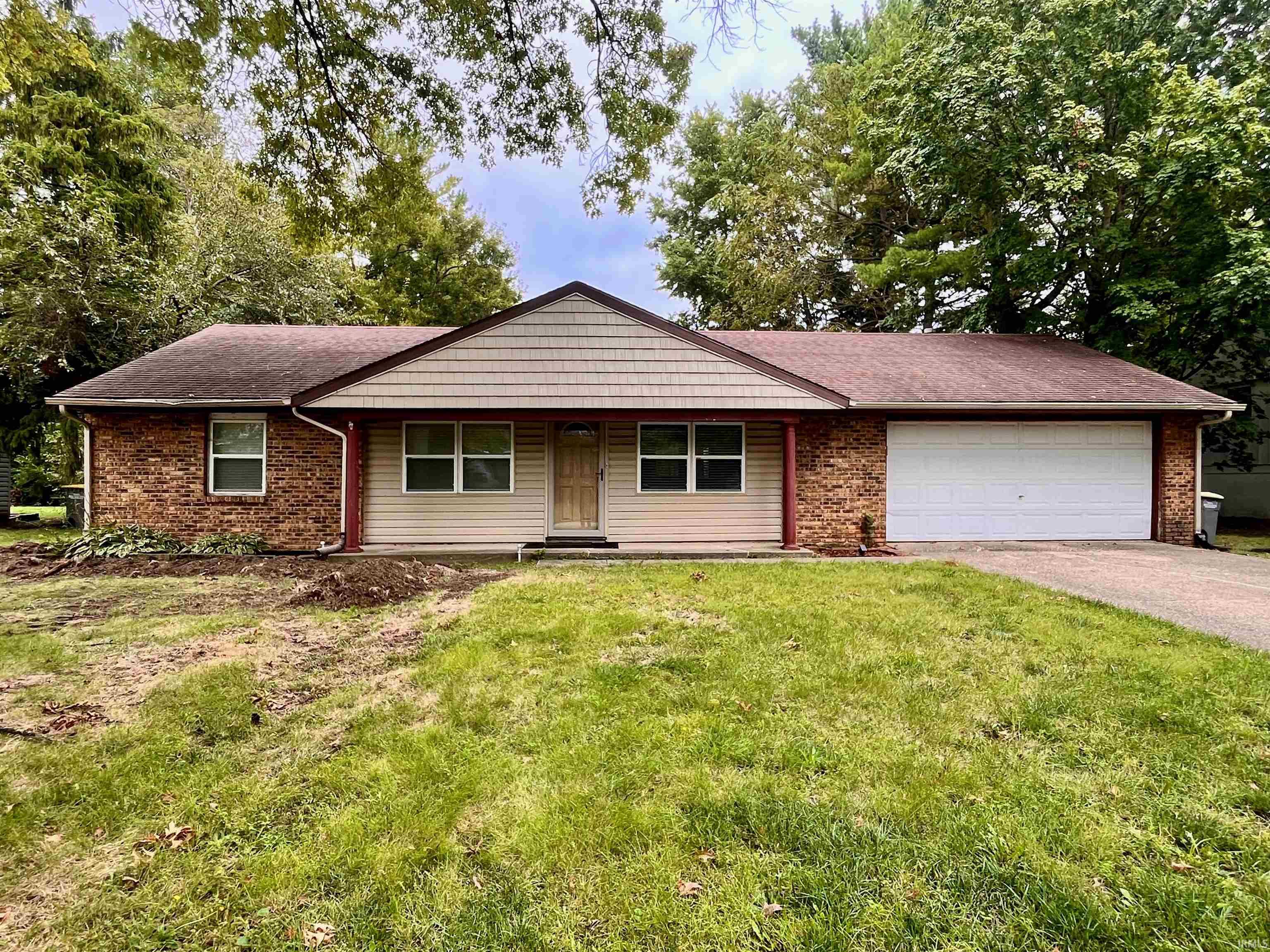 2824 Covington Street Property Photo 1