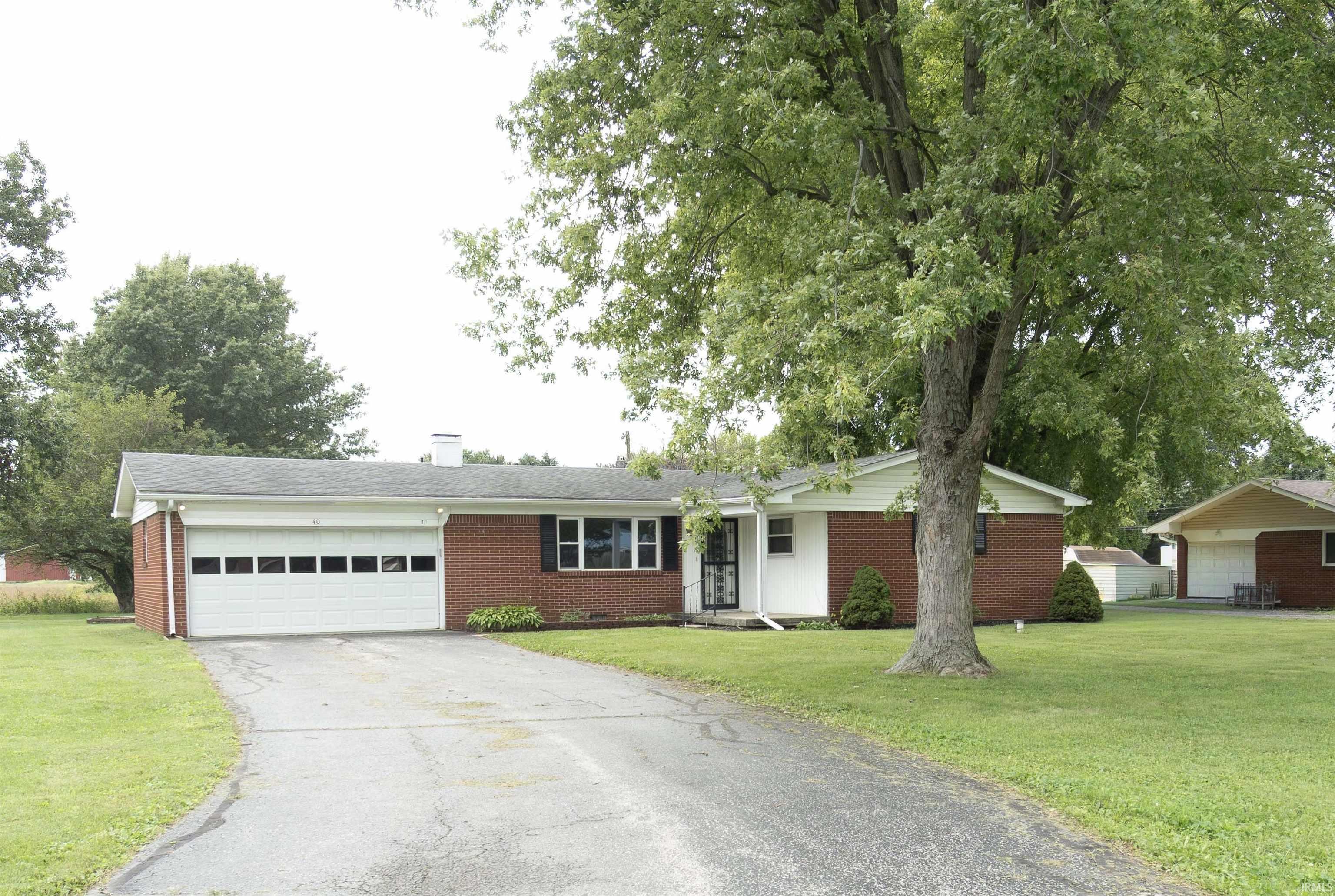 4051 E 00 Ns Property Photo 1