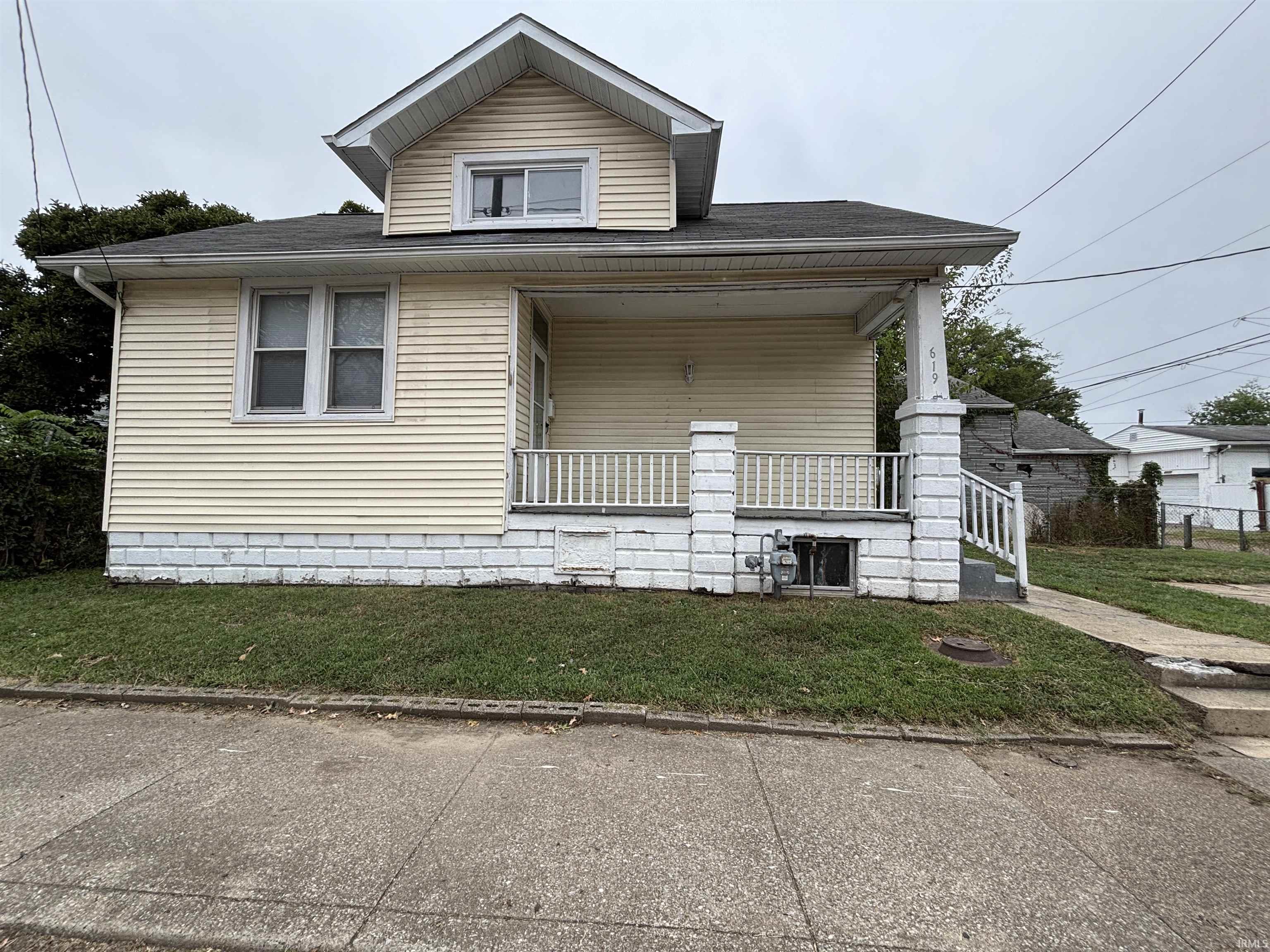 617 619 W Louisiana Street Property Photo 1