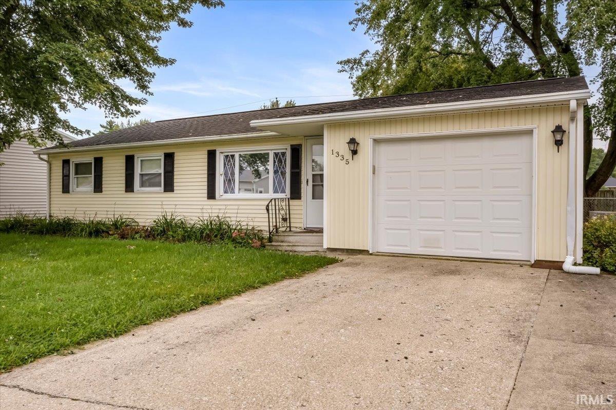 1335 Meadow Lane Property Photo 1