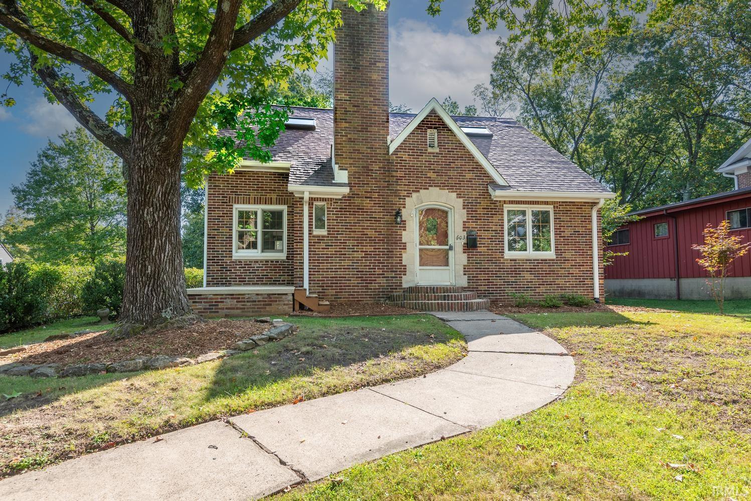 603 E Eagleson Avenue Property Photo 1
