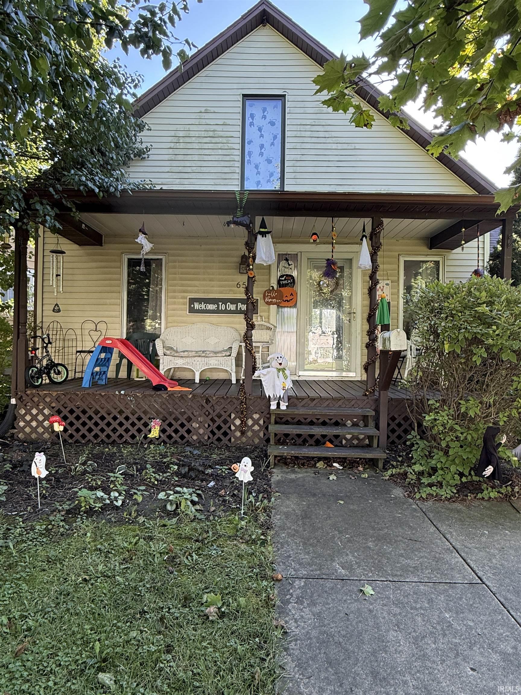 654 Mercer Avenue Property Photo 1