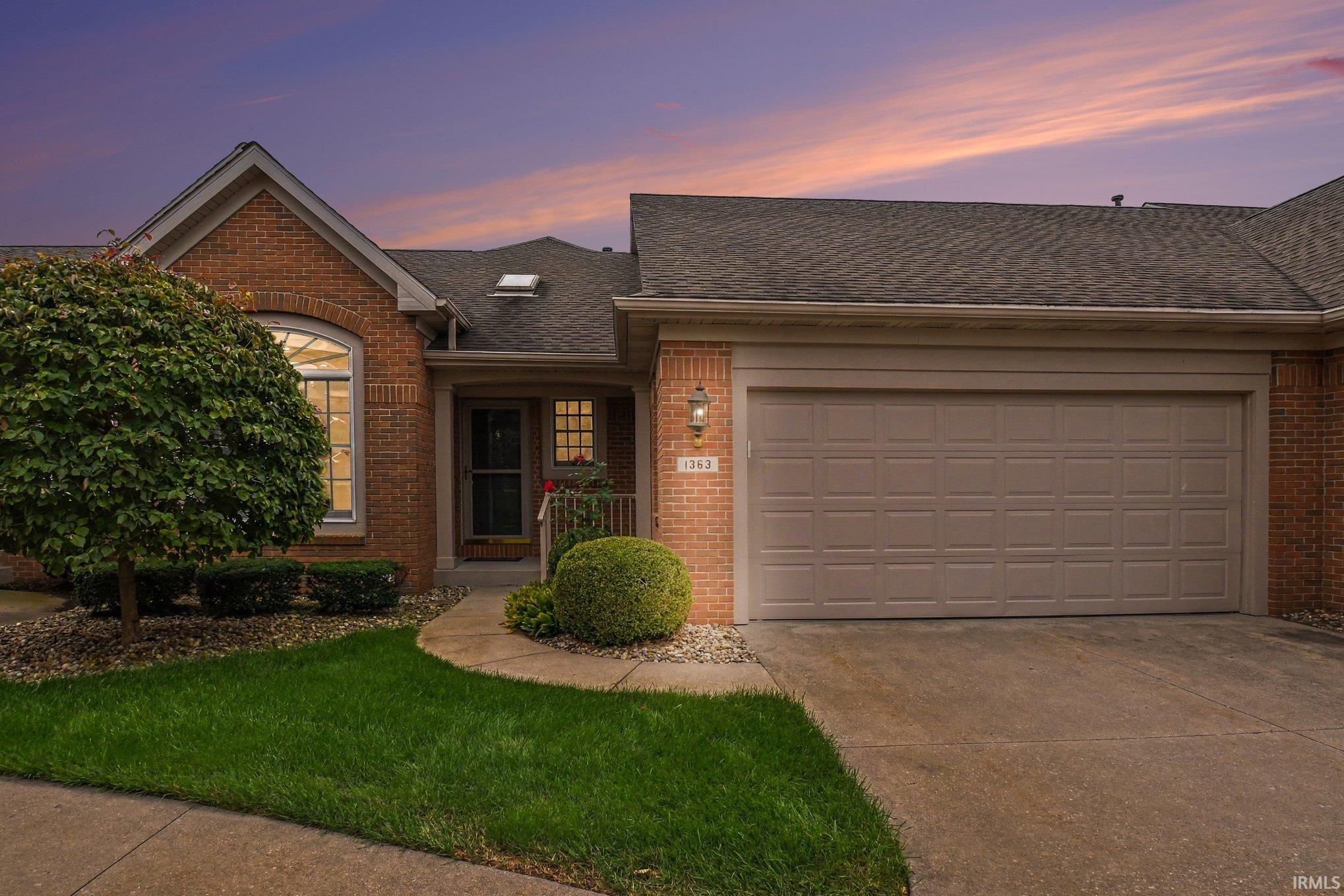 1363 Somerset Court Property Photo 1