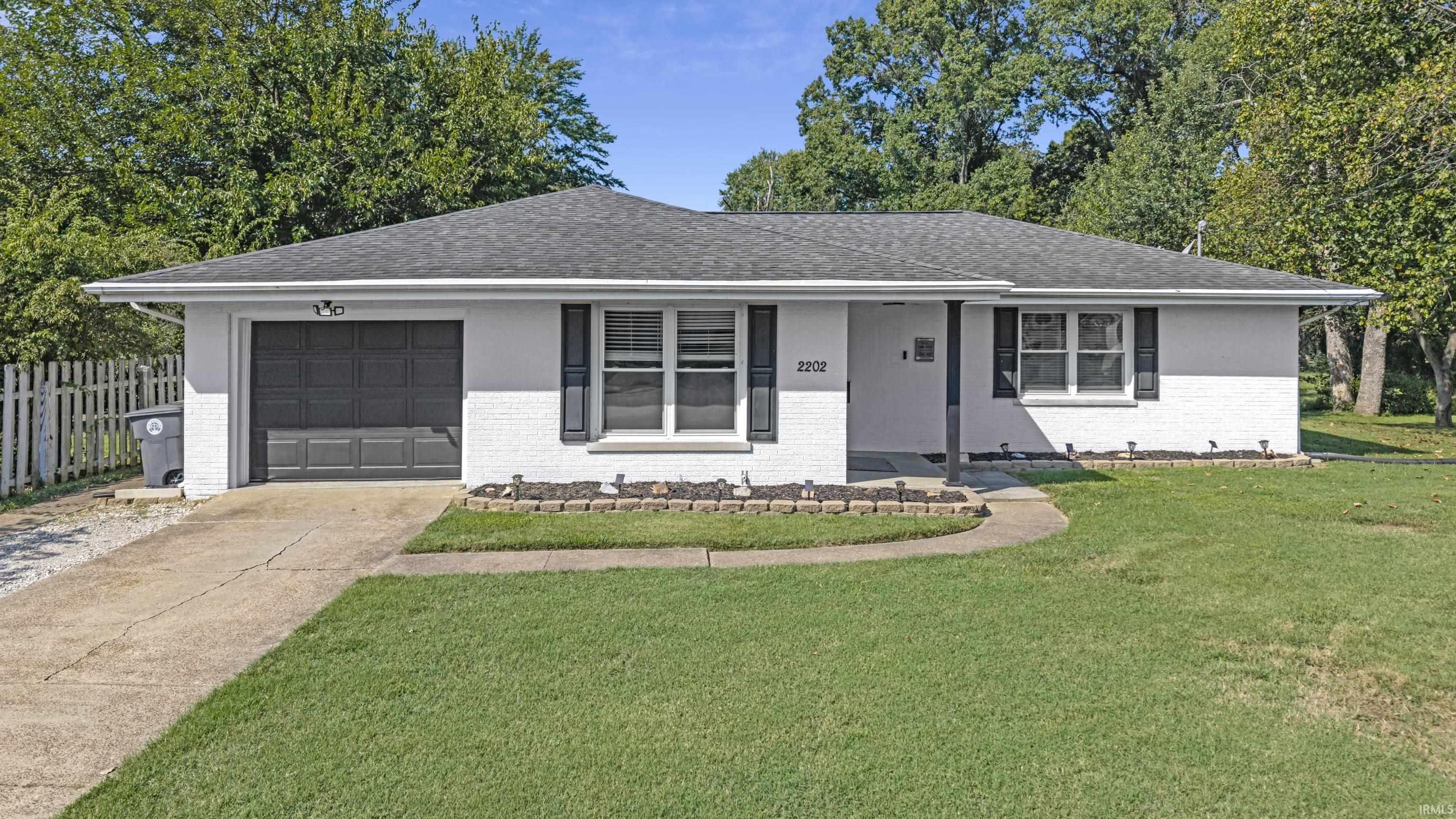 2202 E Iowa Street Property Photo 1