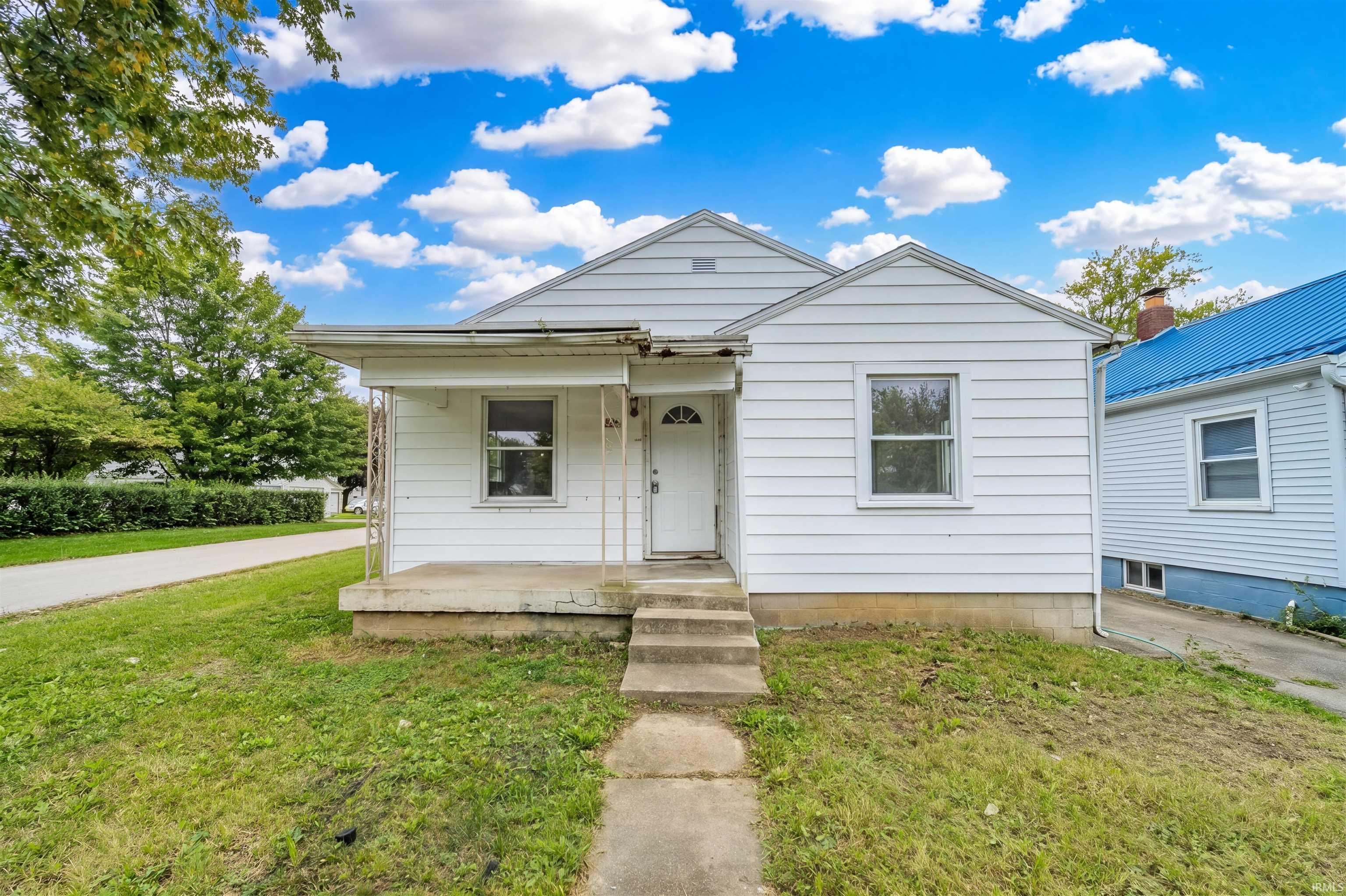 3015 S Hackley Street Property Photo 1
