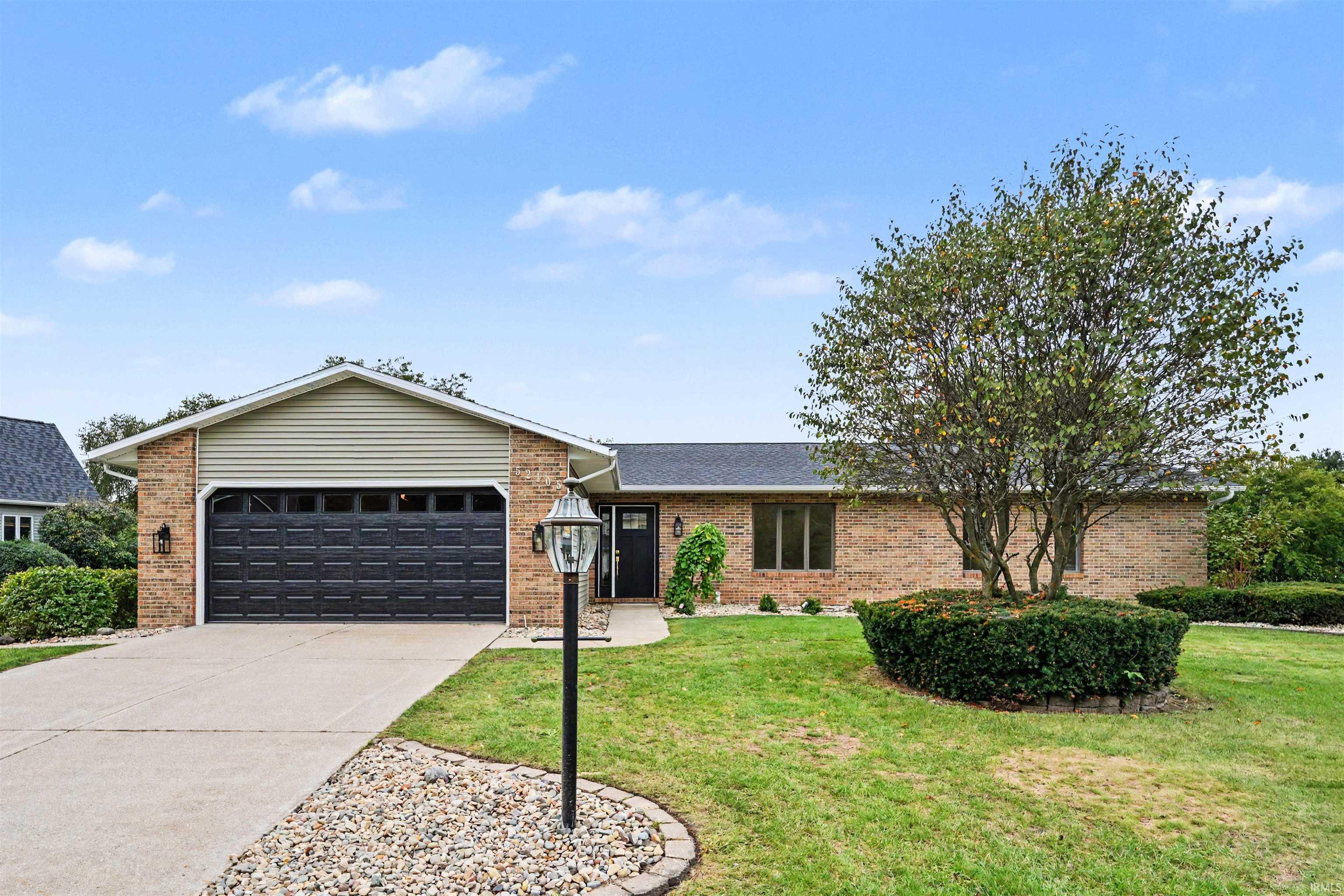 52105 Arrowhead Circle Property Photo 1