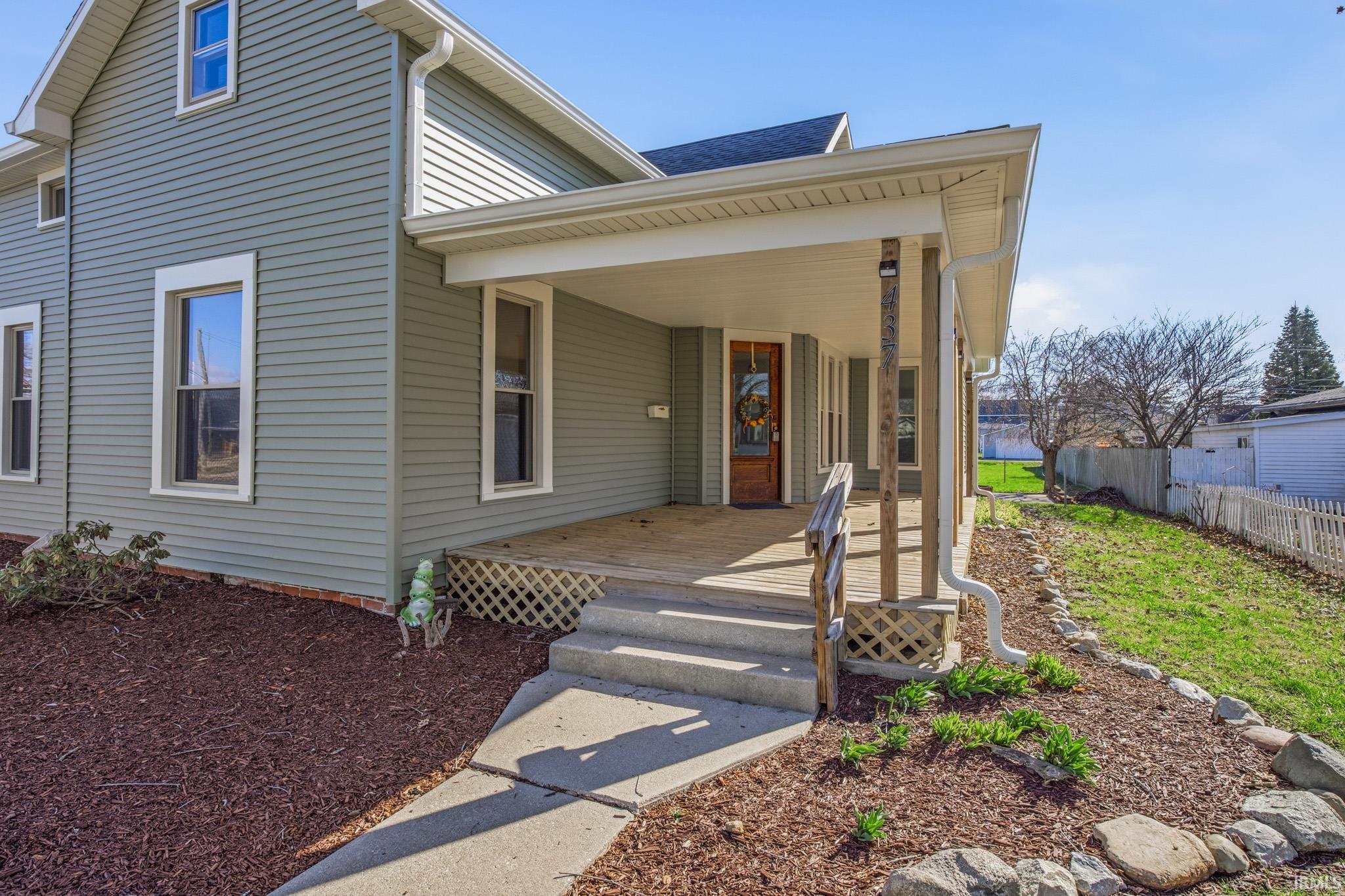437 N Conde Street Property Photo 1
