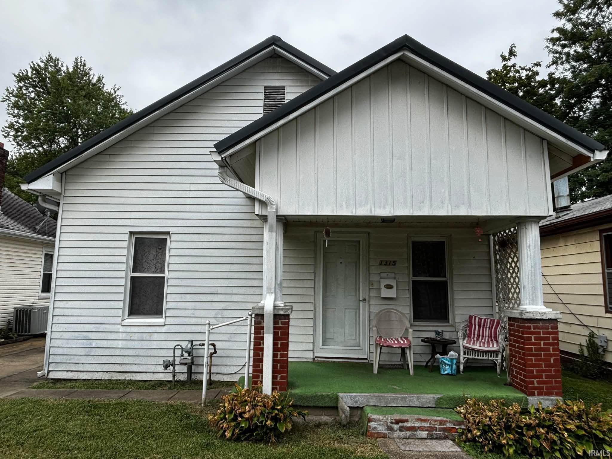1315 Lodge Avenue Property Photo 1