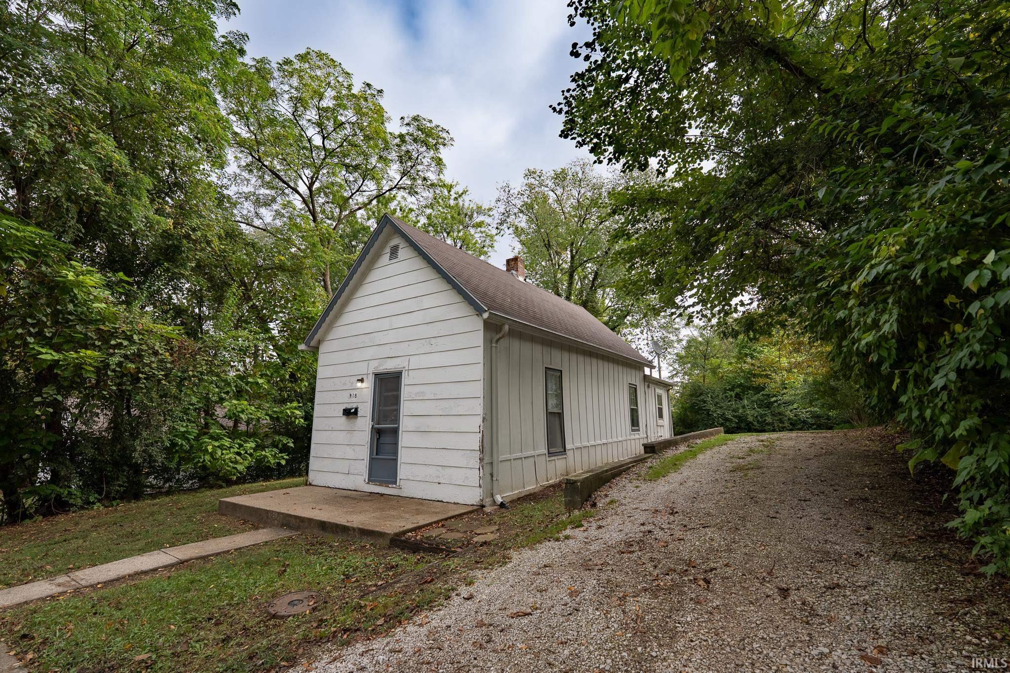 918 N Maple Street Property Photo 1
