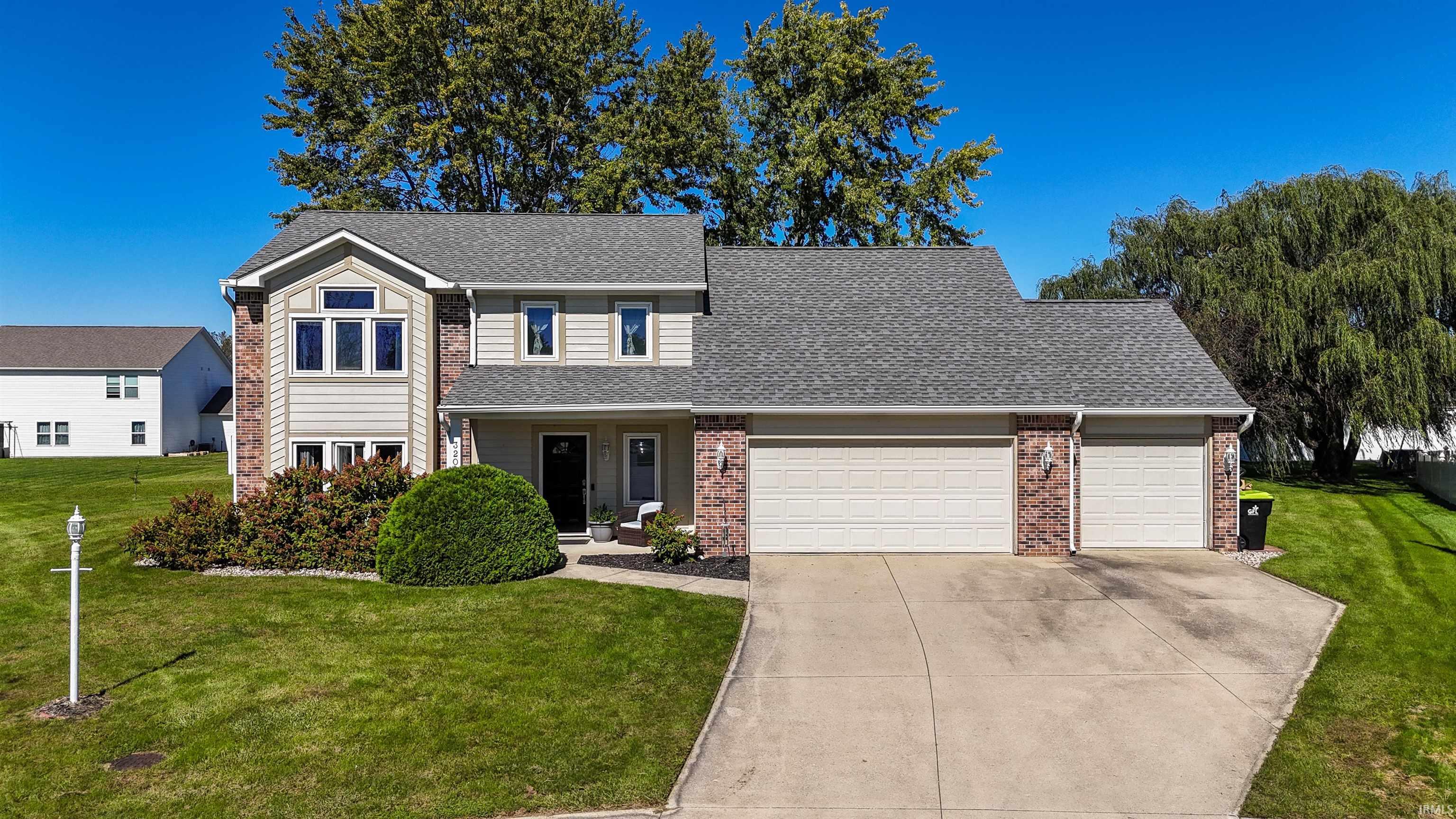 3209 Brampton Drive Property Photo 1