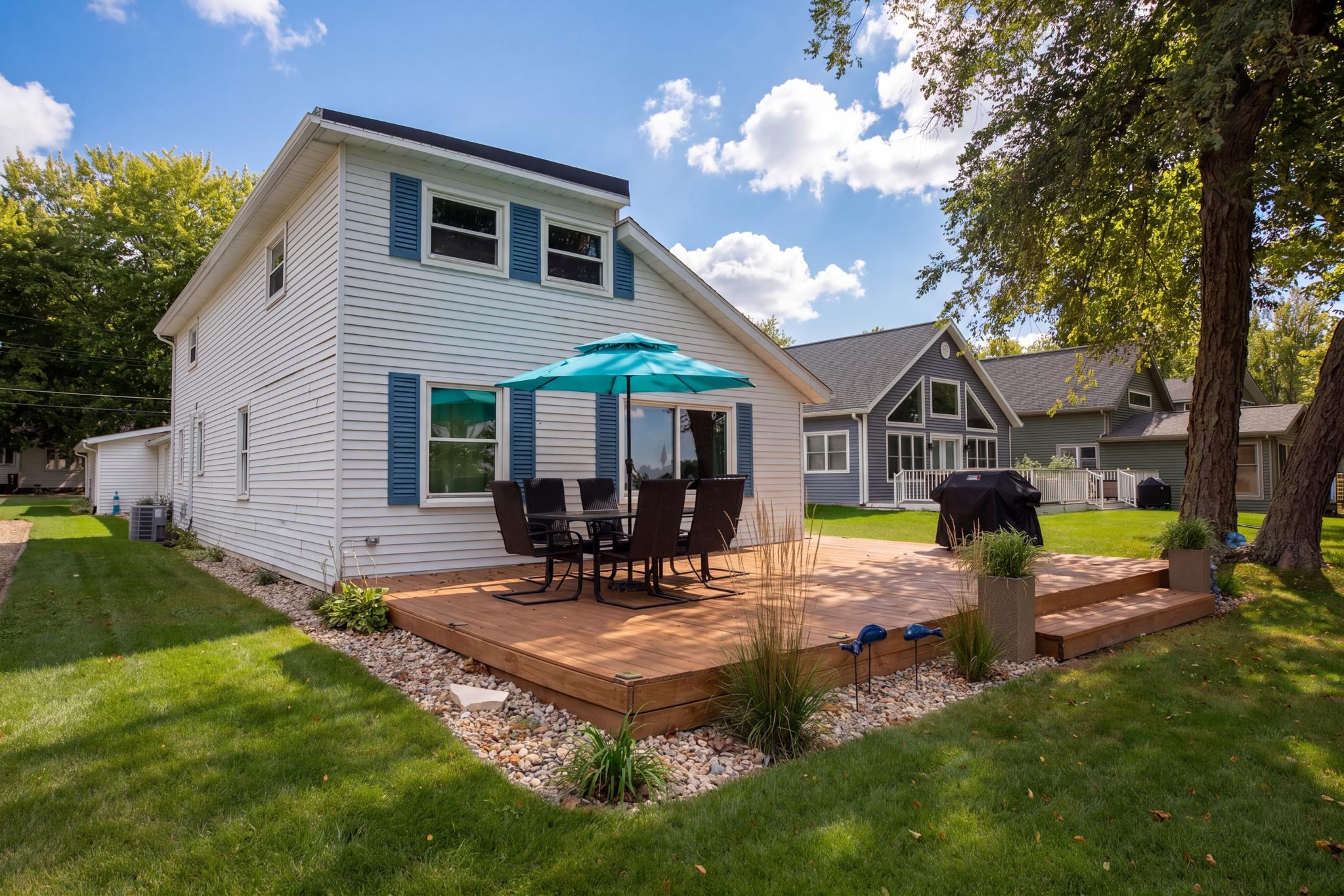 3923 Lake Shore Drive Property Photo 1