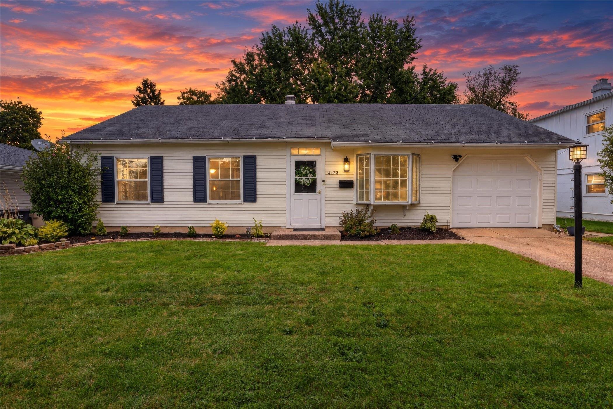 4122 Manor Drive Property Photo 1
